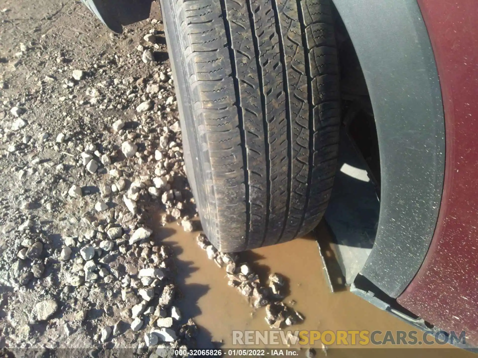 13 Photograph of a damaged car 5TDZARFH6KS042355 TOYOTA HIGHLANDER 2019