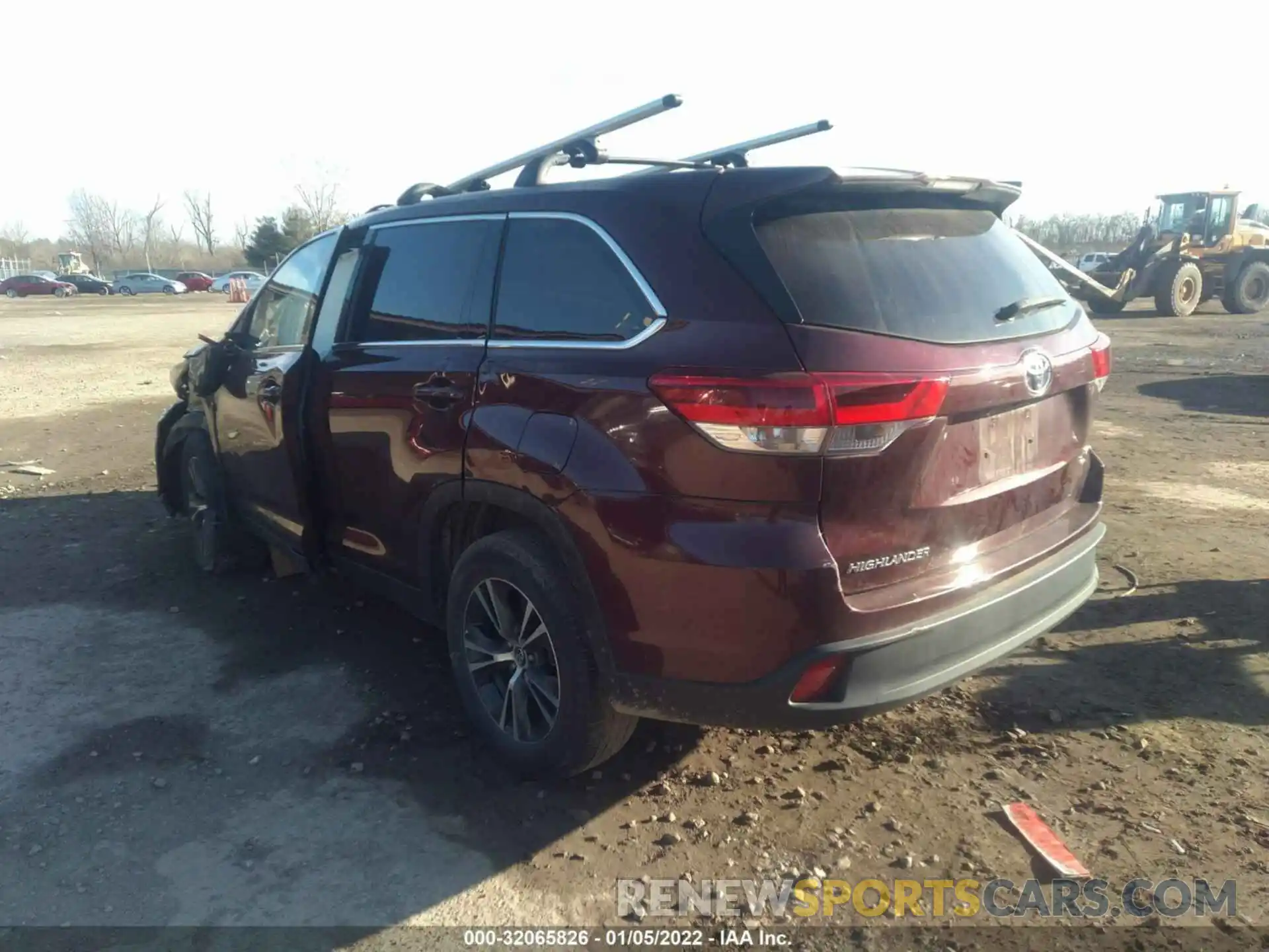 3 Photograph of a damaged car 5TDZARFH6KS042355 TOYOTA HIGHLANDER 2019