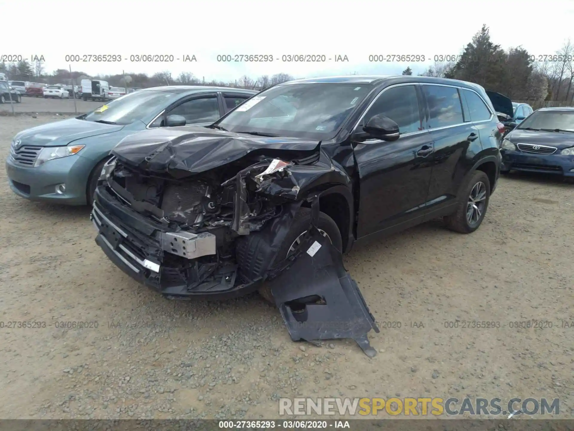 2 Photograph of a damaged car 5TDZARFH6KS042677 TOYOTA HIGHLANDER 2019