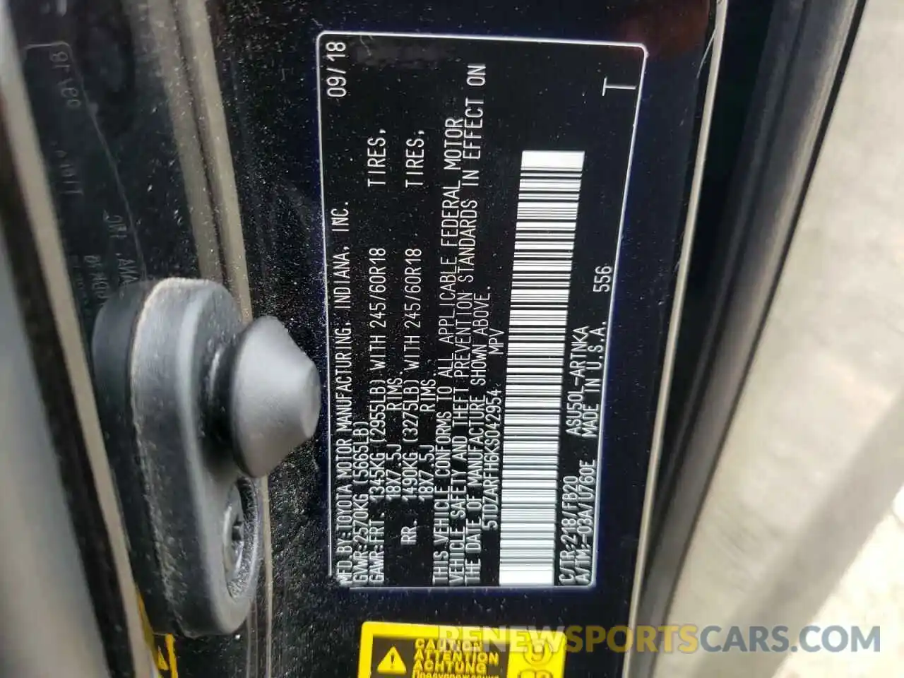 10 Photograph of a damaged car 5TDZARFH6KS042954 TOYOTA HIGHLANDER 2019