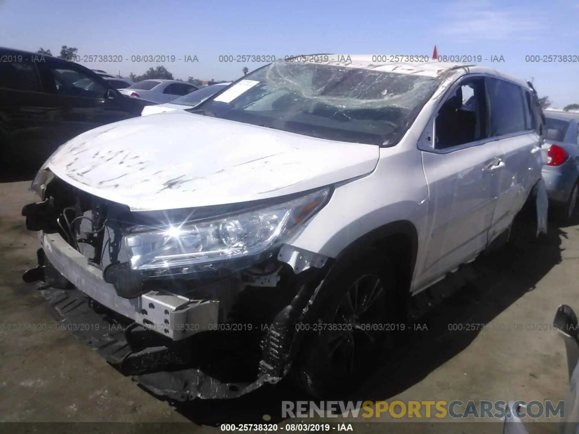 2 Photograph of a damaged car 5TDZARFH6KS043487 TOYOTA HIGHLANDER 2019