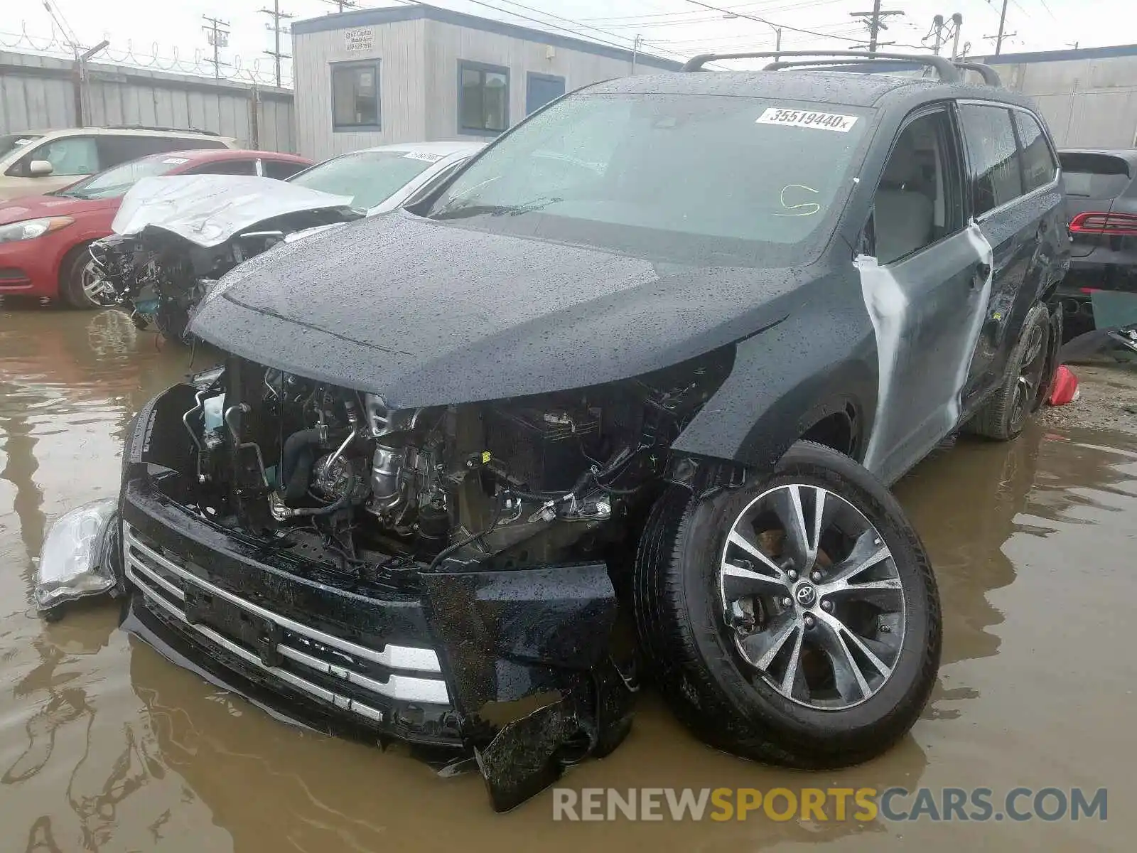 2 Photograph of a damaged car 5TDZARFH6KS043960 TOYOTA HIGHLANDER 2019