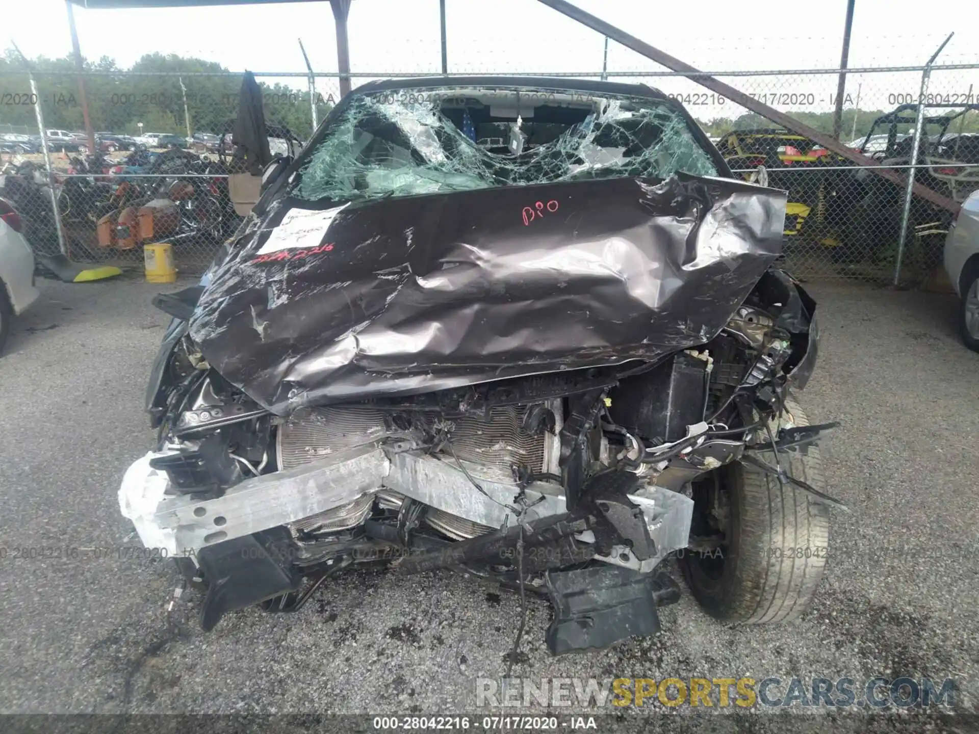 6 Photograph of a damaged car 5TDZARFH6KS044056 TOYOTA HIGHLANDER 2019