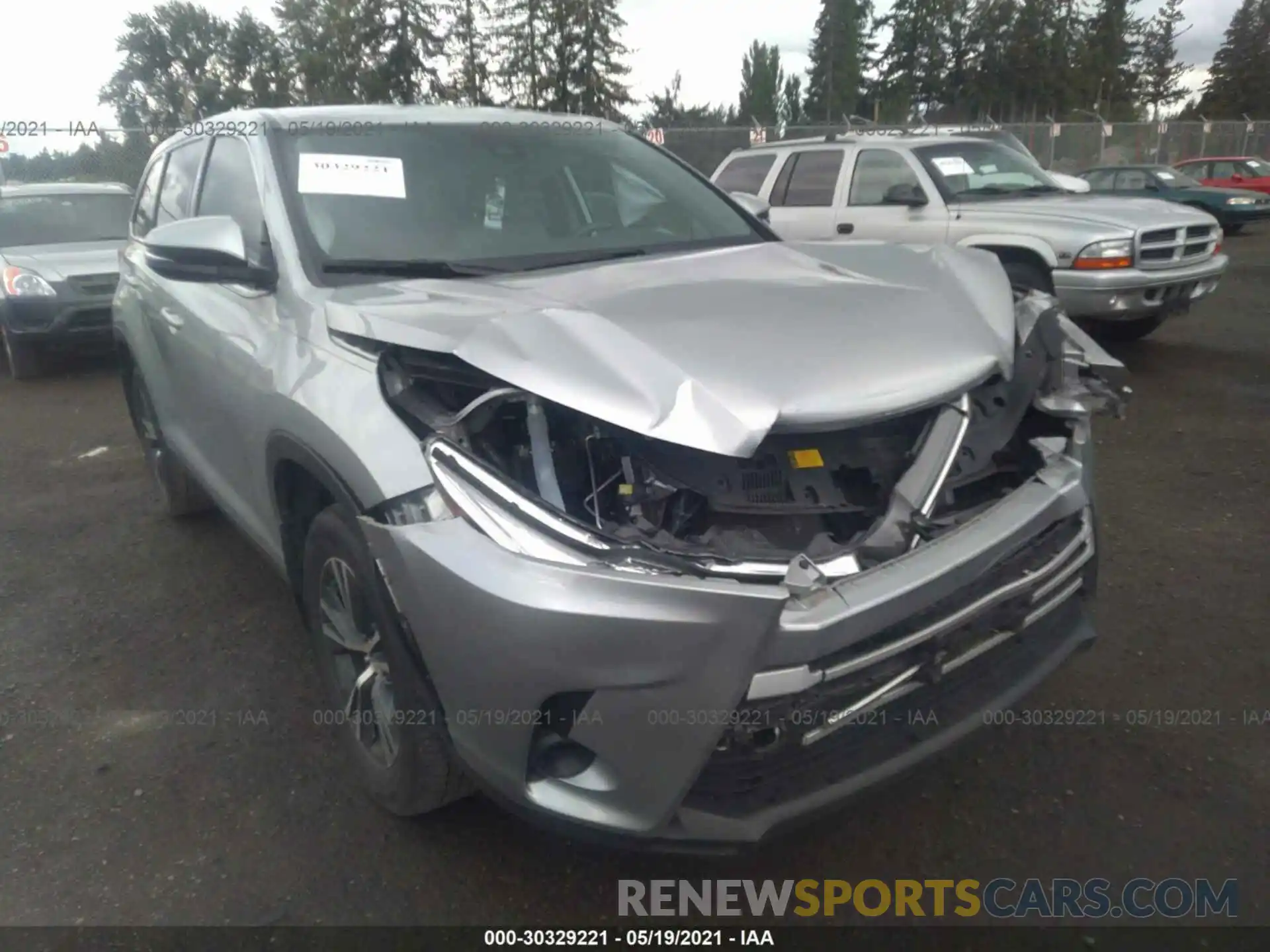 1 Photograph of a damaged car 5TDZARFH6KS044767 TOYOTA HIGHLANDER 2019