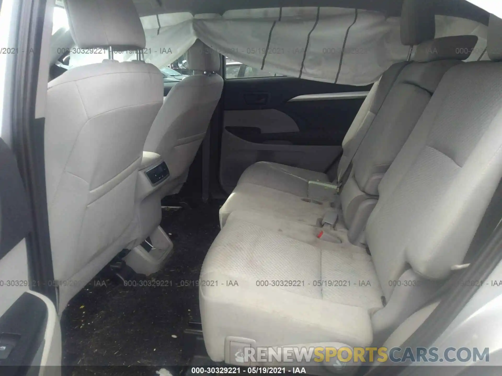 8 Photograph of a damaged car 5TDZARFH6KS044767 TOYOTA HIGHLANDER 2019