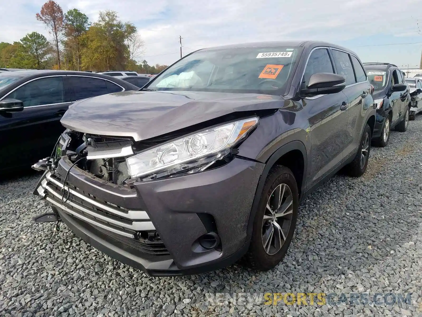 2 Photograph of a damaged car 5TDZARFH6KS046373 TOYOTA HIGHLANDER 2019