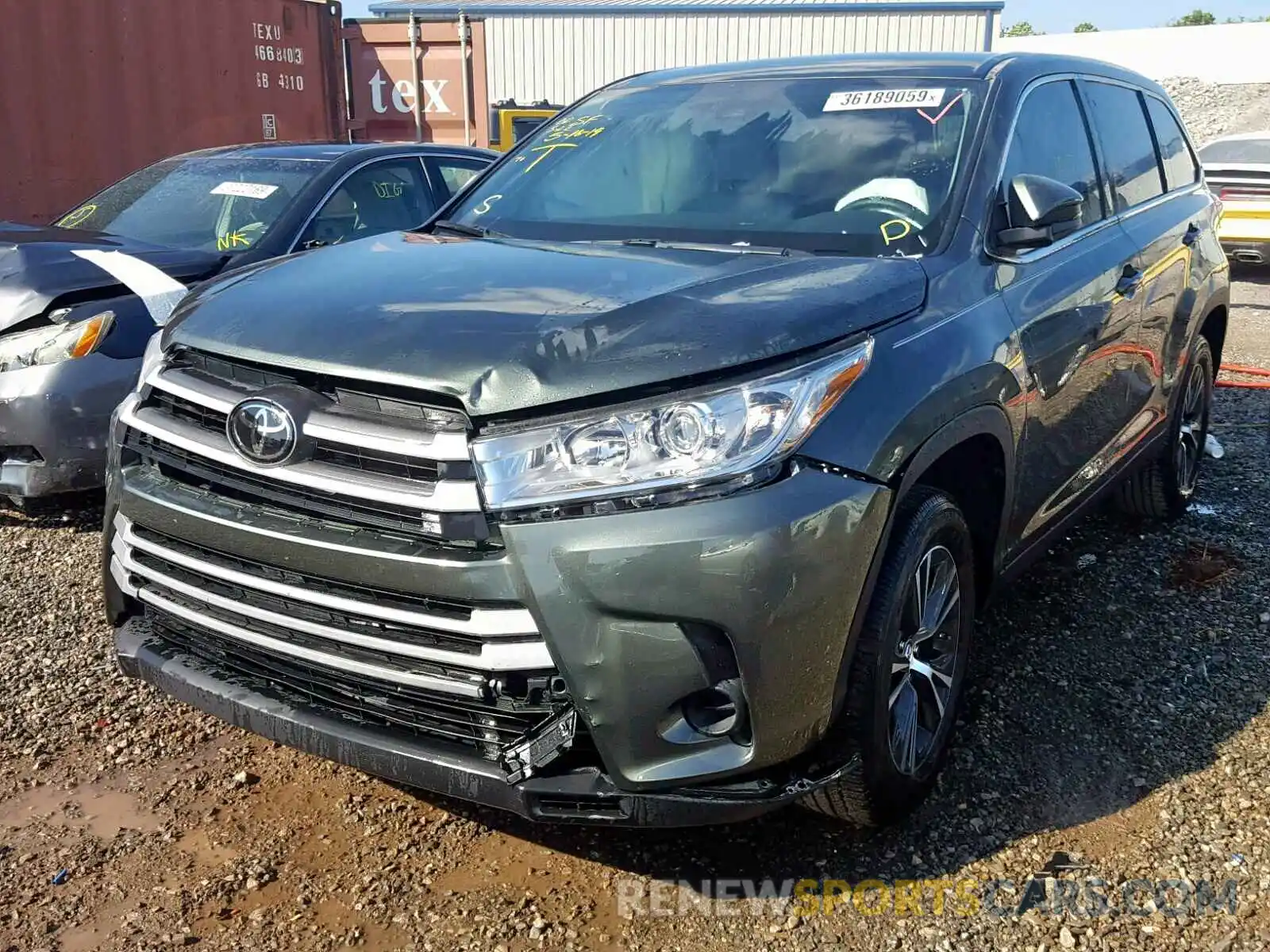 2 Photograph of a damaged car 5TDZARFH6KS048169 TOYOTA HIGHLANDER 2019