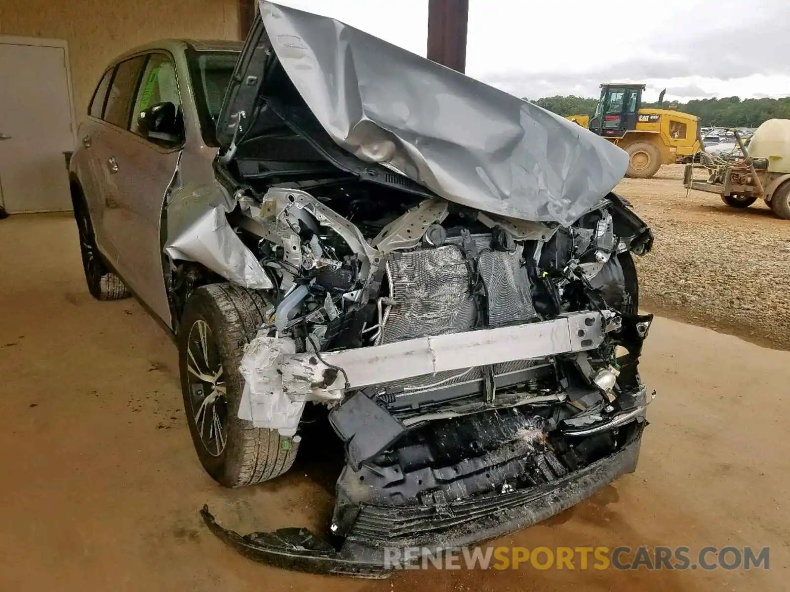 1 Photograph of a damaged car 5TDZARFH6KS051315 TOYOTA HIGHLANDER 2019