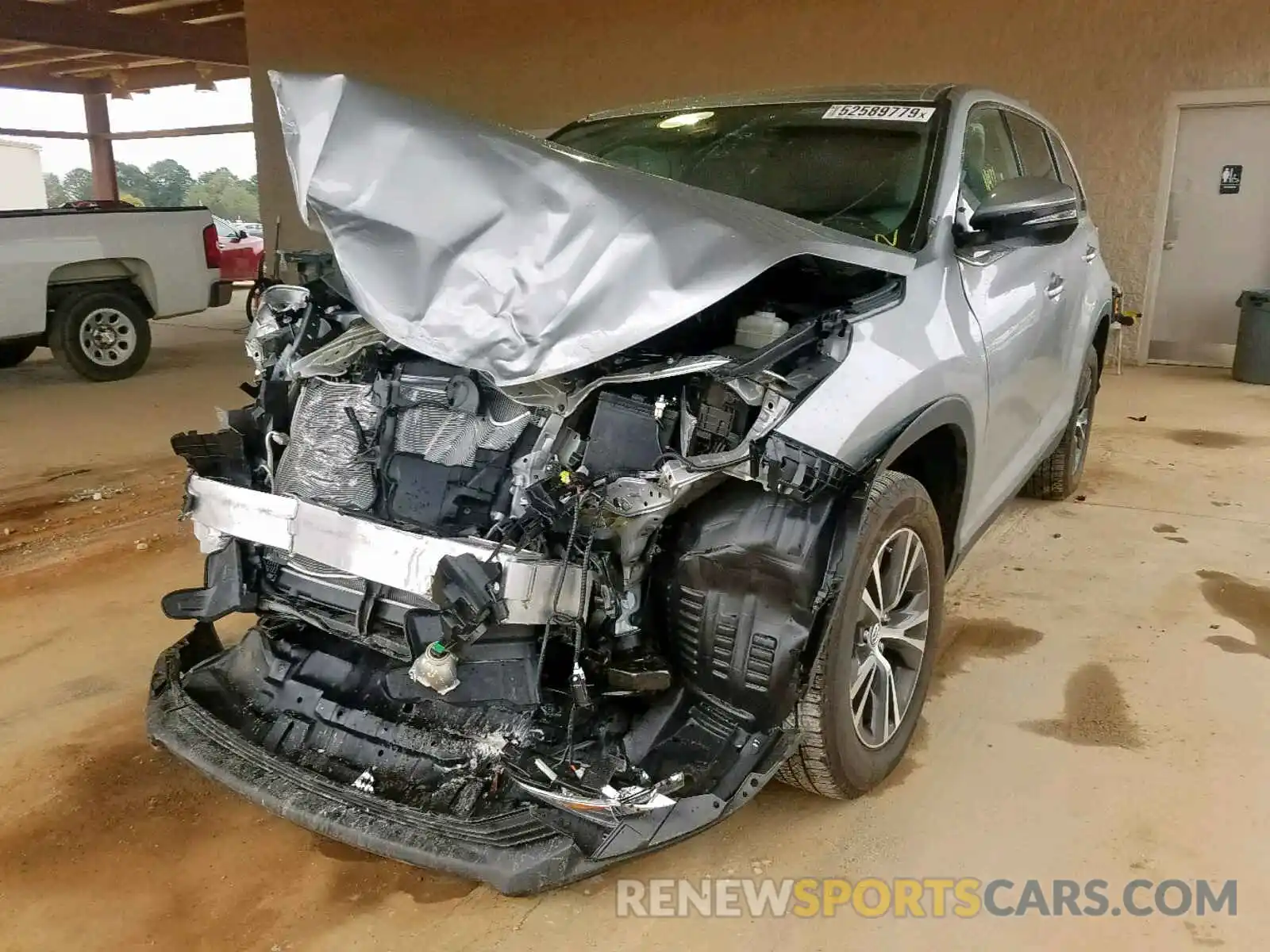 2 Photograph of a damaged car 5TDZARFH6KS051315 TOYOTA HIGHLANDER 2019