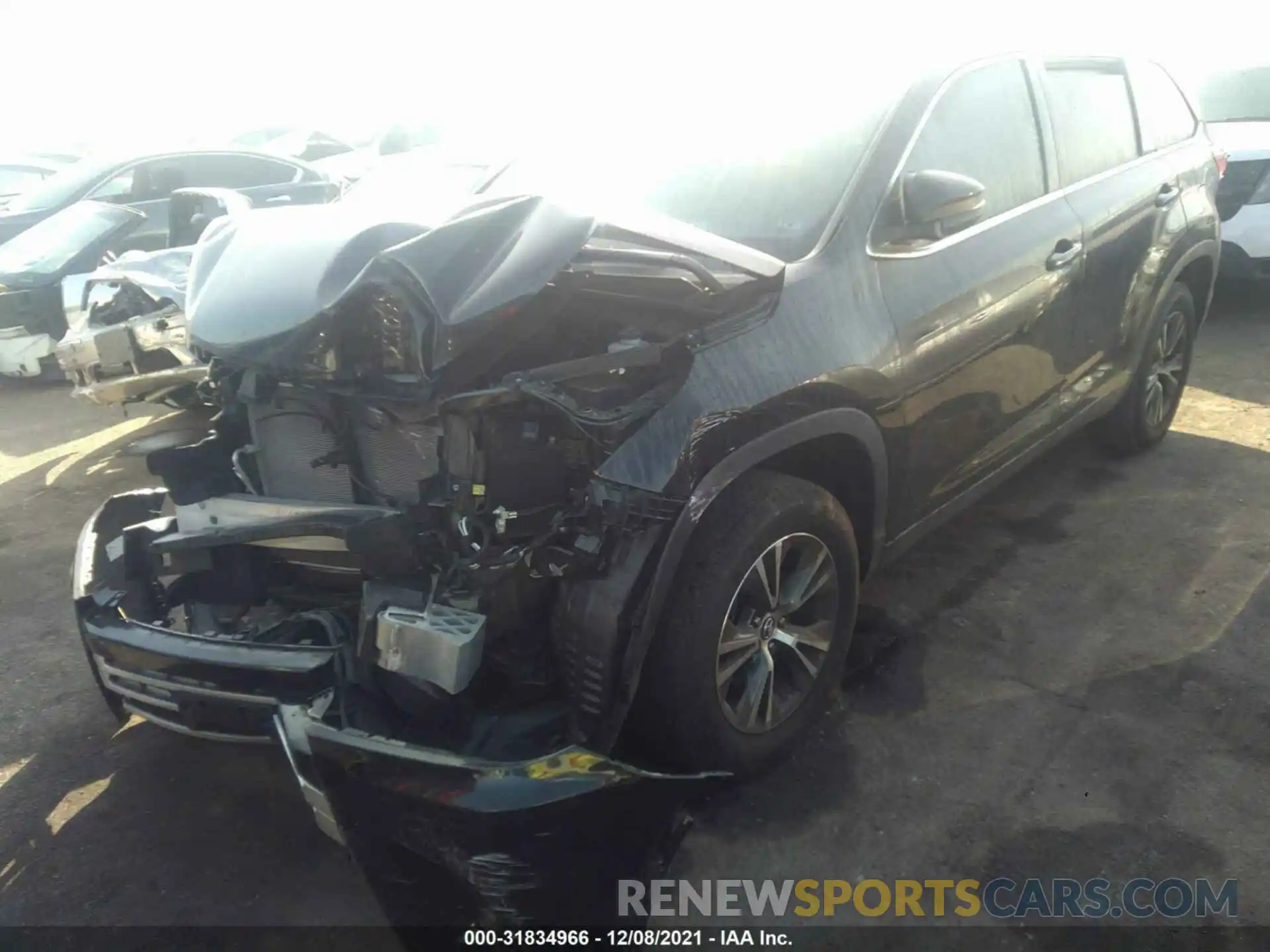 2 Photograph of a damaged car 5TDZARFH6KS052352 TOYOTA HIGHLANDER 2019