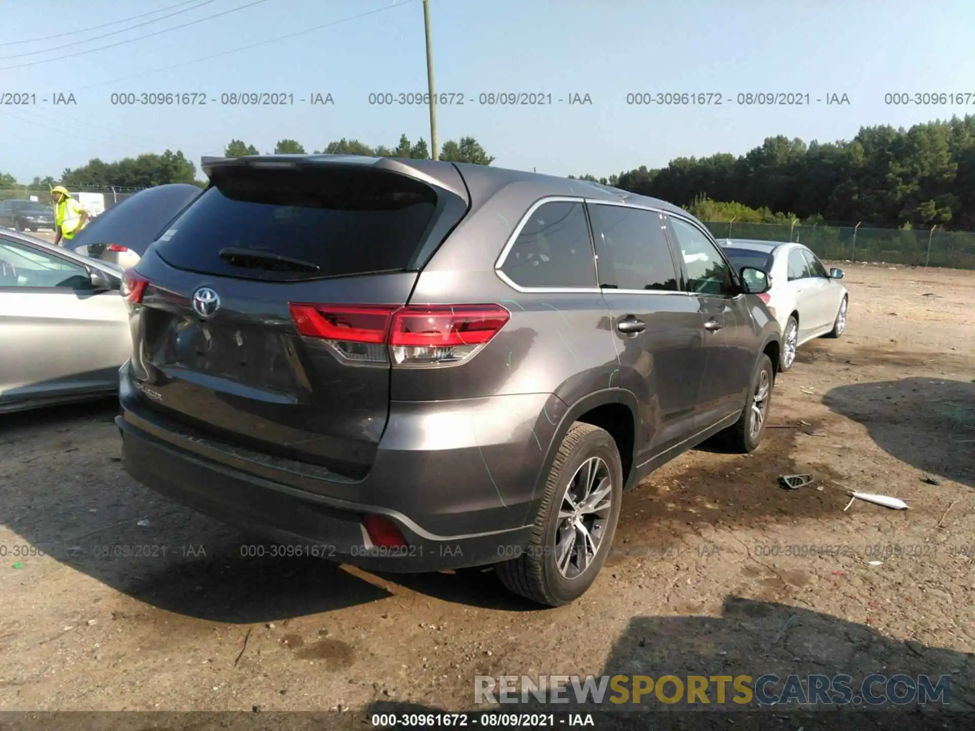 4 Фотография поврежденного автомобиля 5TDZARFH6KS055400 TOYOTA HIGHLANDER 2019