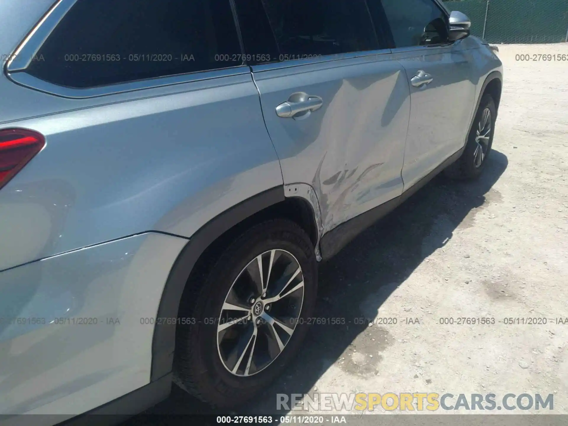 6 Photograph of a damaged car 5TDZARFH6KS058085 TOYOTA HIGHLANDER 2019