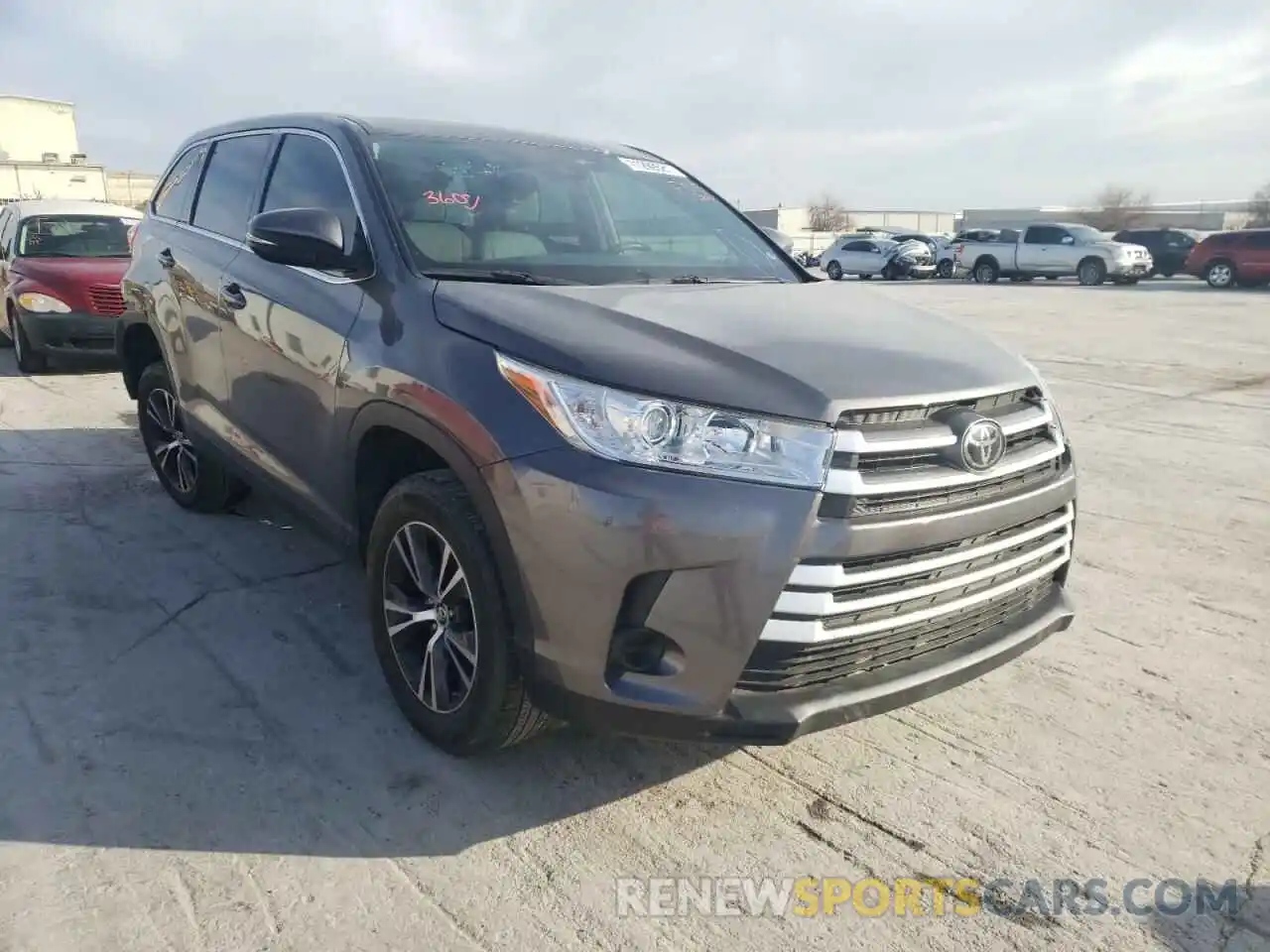 1 Photograph of a damaged car 5TDZARFH6KS058166 TOYOTA HIGHLANDER 2019