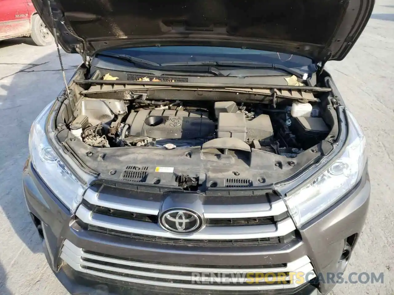 7 Photograph of a damaged car 5TDZARFH6KS058166 TOYOTA HIGHLANDER 2019