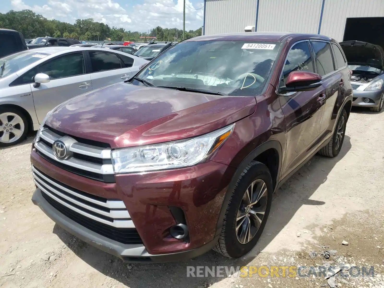 2 Photograph of a damaged car 5TDZARFH6KS059107 TOYOTA HIGHLANDER 2019