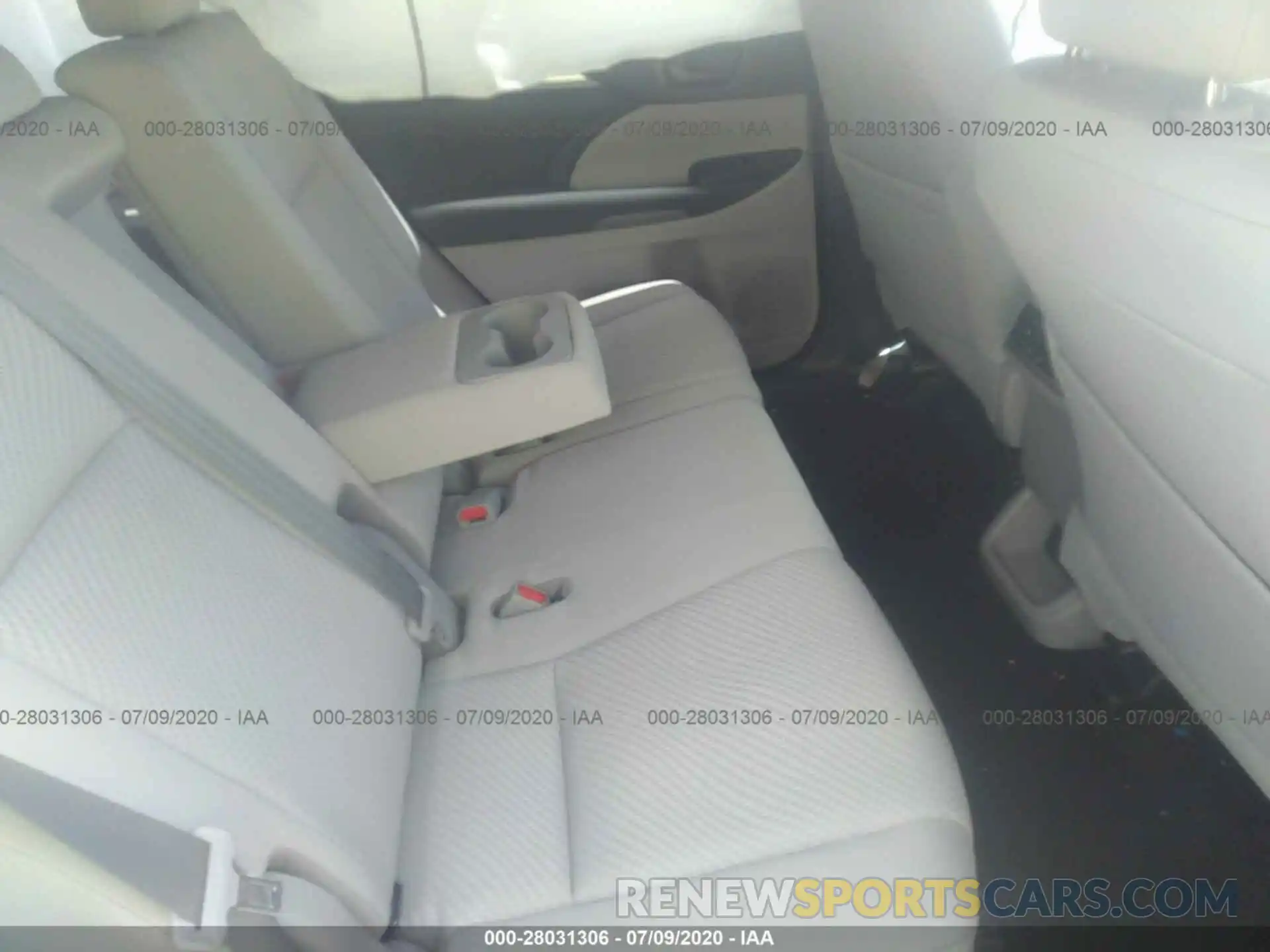 8 Фотография поврежденного автомобиля 5TDZARFH6KS059575 TOYOTA HIGHLANDER 2019