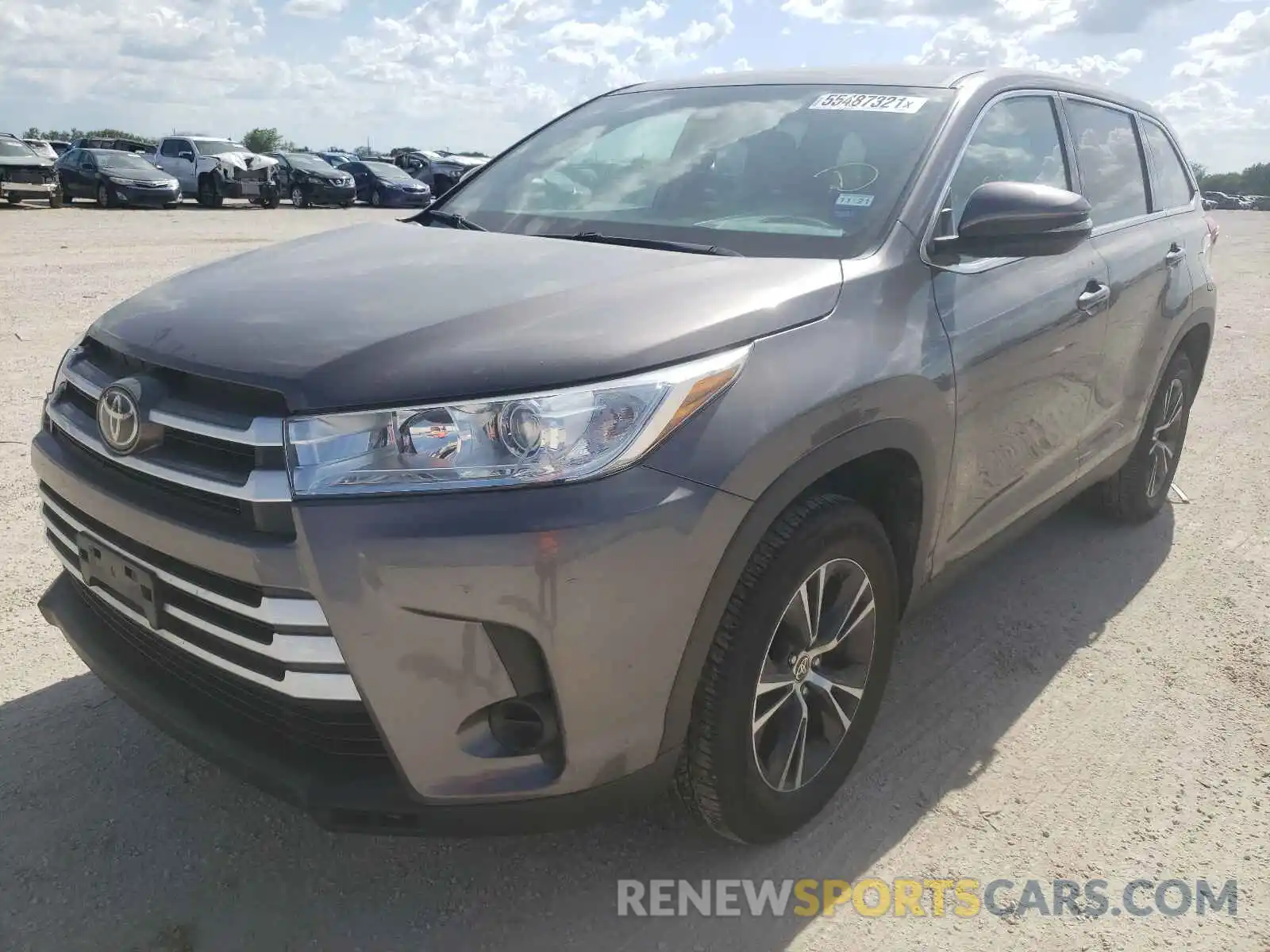 2 Photograph of a damaged car 5TDZARFH6KS060211 TOYOTA HIGHLANDER 2019