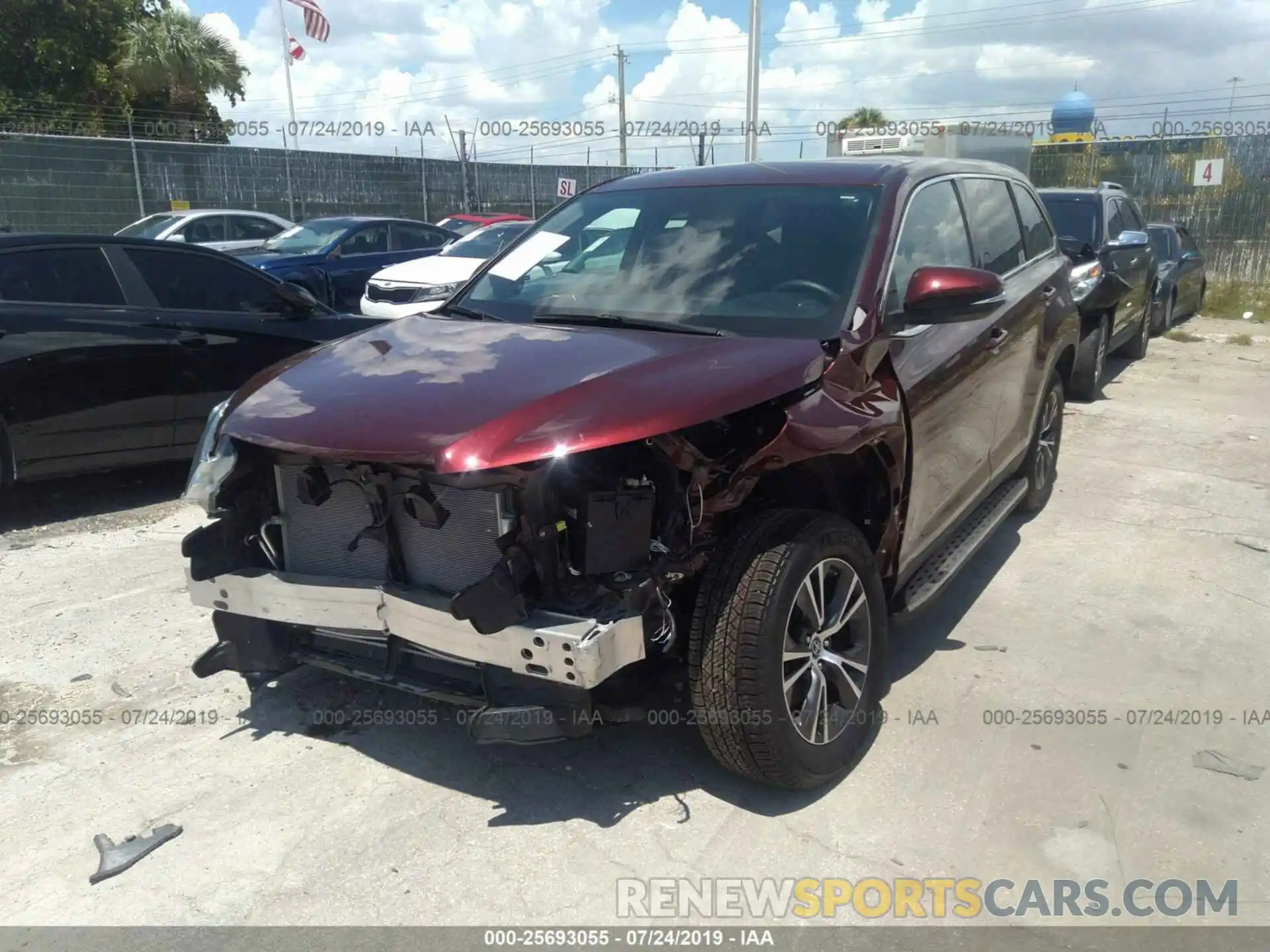 2 Photograph of a damaged car 5TDZARFH7KS042140 TOYOTA HIGHLANDER 2019