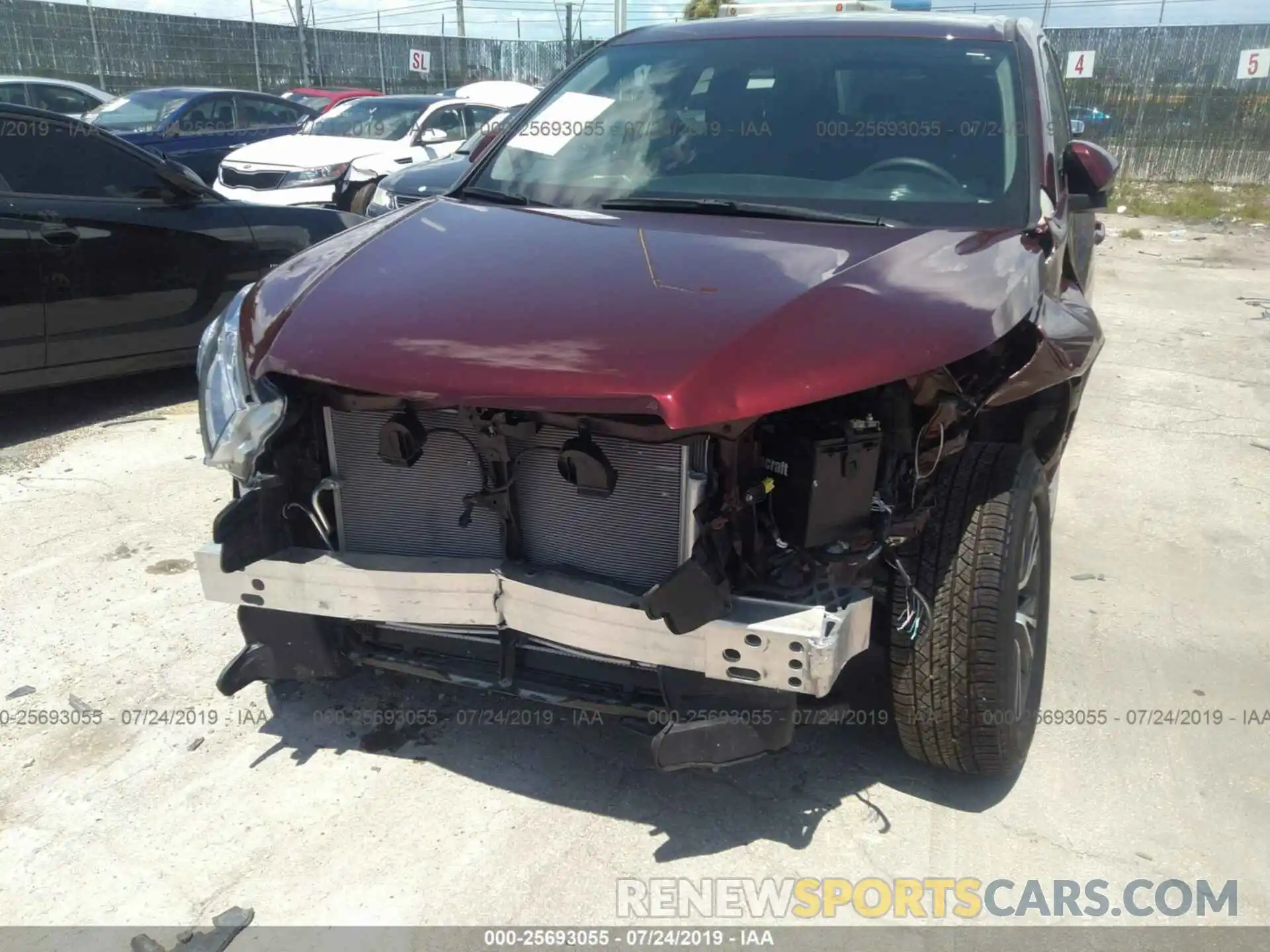 6 Photograph of a damaged car 5TDZARFH7KS042140 TOYOTA HIGHLANDER 2019