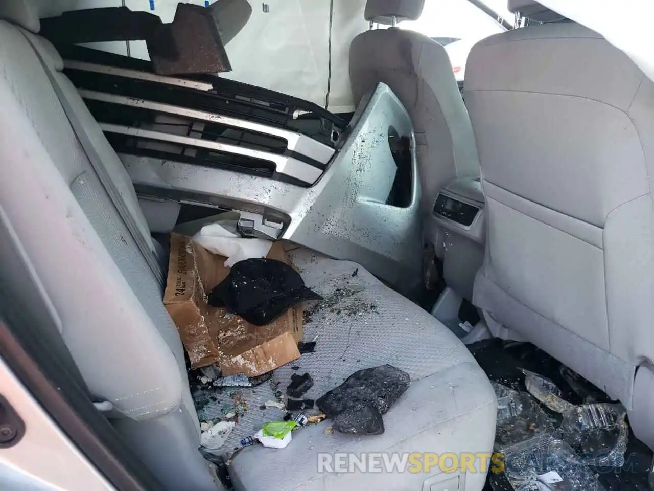 6 Photograph of a damaged car 5TDZARFH7KS042512 TOYOTA HIGHLANDER 2019