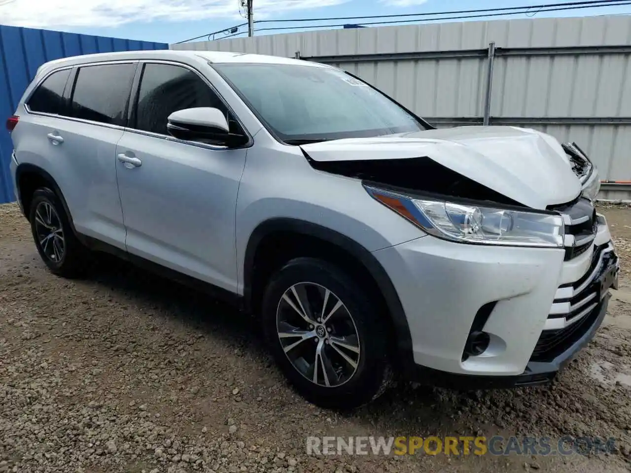 4 Photograph of a damaged car 5TDZARFH7KS044387 TOYOTA HIGHLANDER 2019