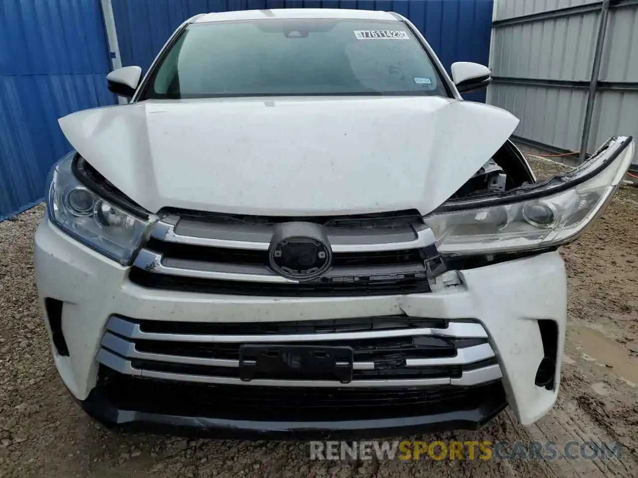 5 Photograph of a damaged car 5TDZARFH7KS044387 TOYOTA HIGHLANDER 2019