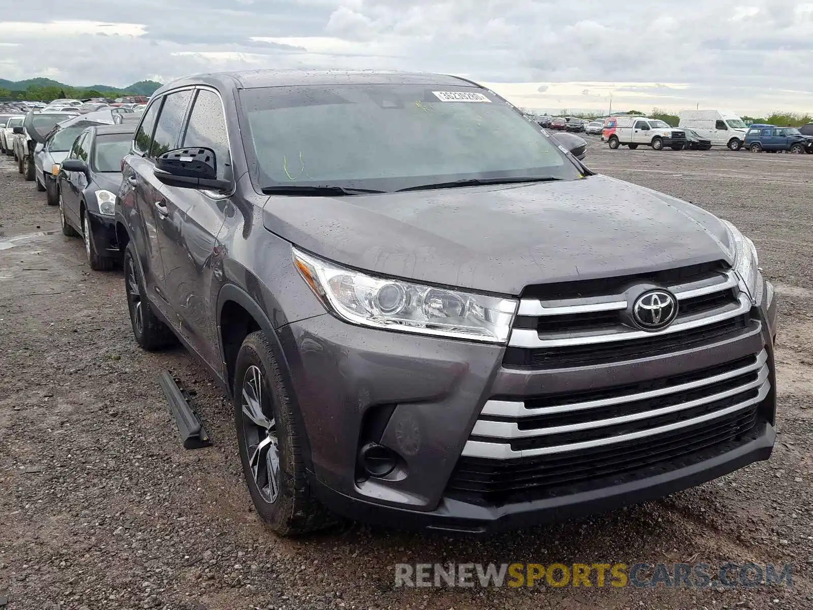 1 Photograph of a damaged car 5TDZARFH7KS046334 TOYOTA HIGHLANDER 2019