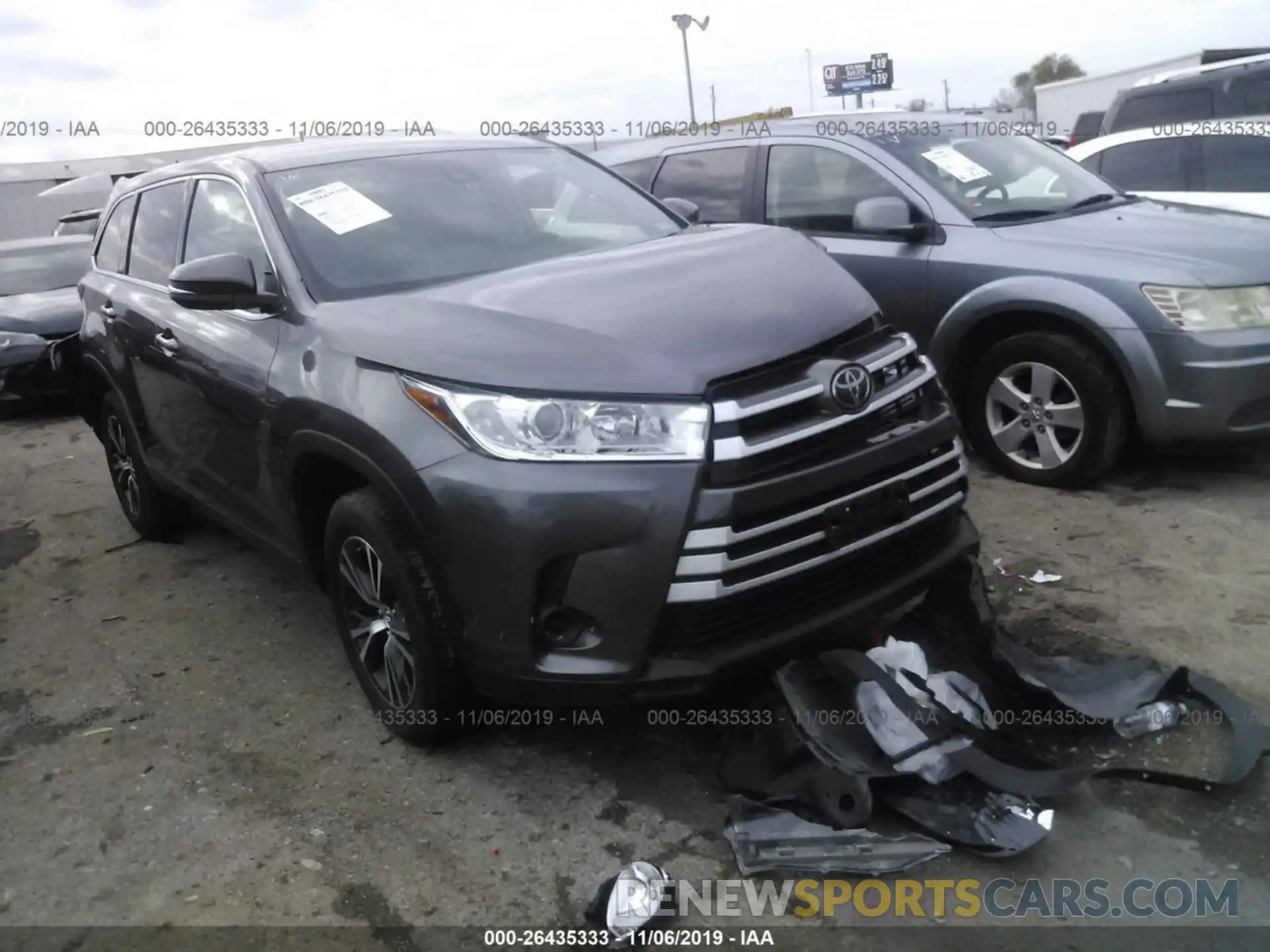 1 Photograph of a damaged car 5TDZARFH7KS047130 TOYOTA HIGHLANDER 2019