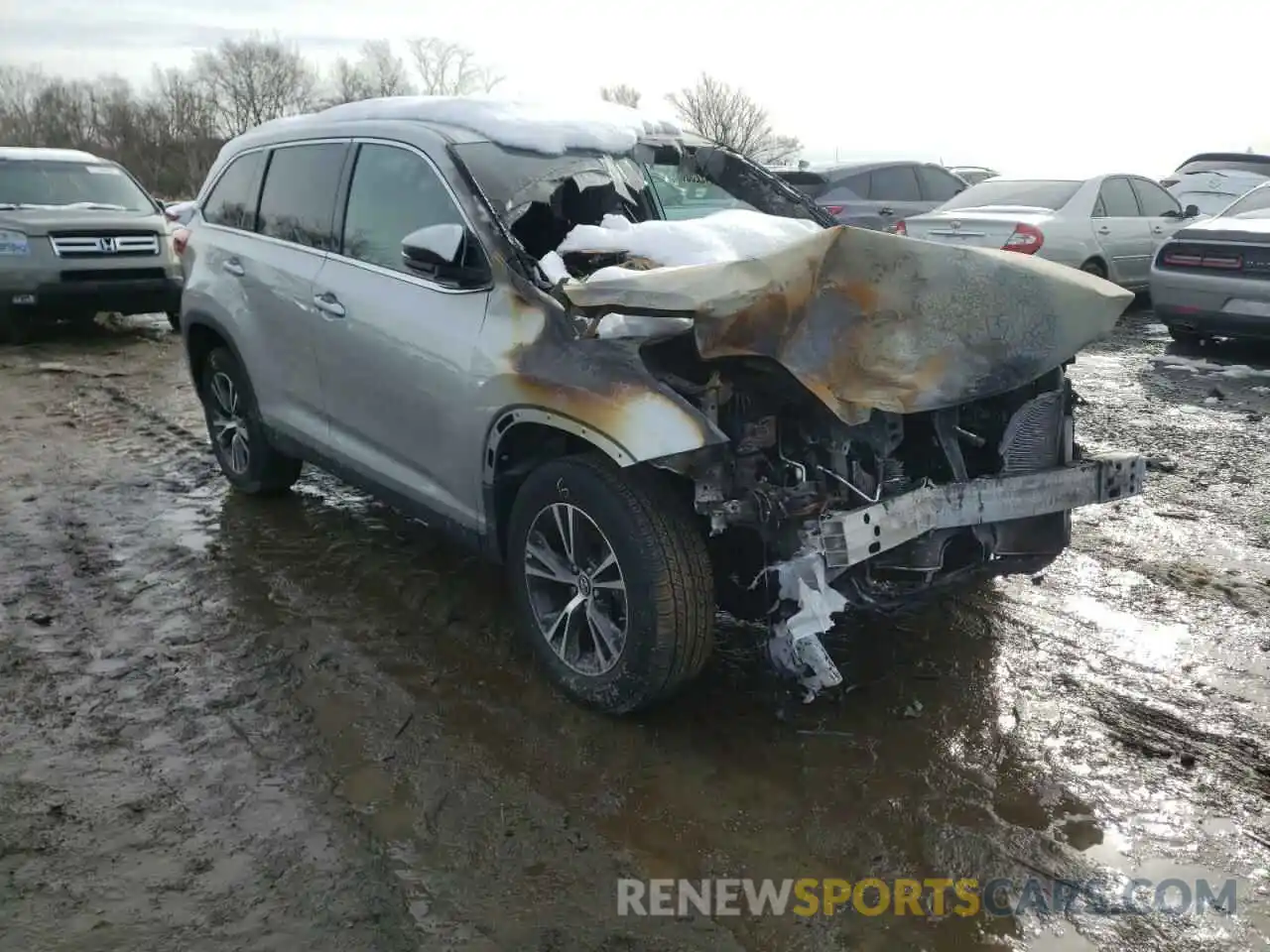 1 Photograph of a damaged car 5TDZARFH7KS048438 TOYOTA HIGHLANDER 2019