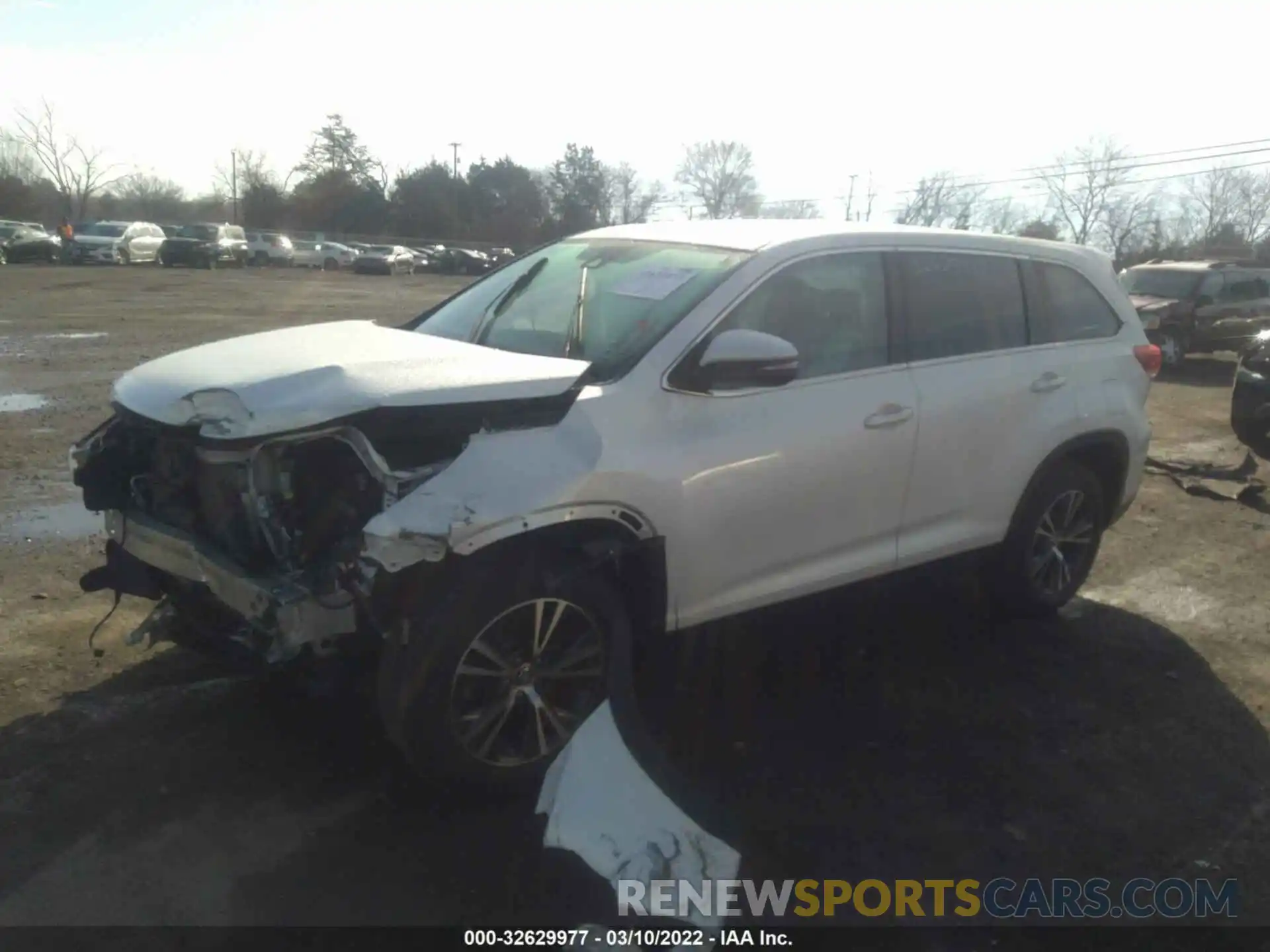 2 Photograph of a damaged car 5TDZARFH7KS049153 TOYOTA HIGHLANDER 2019