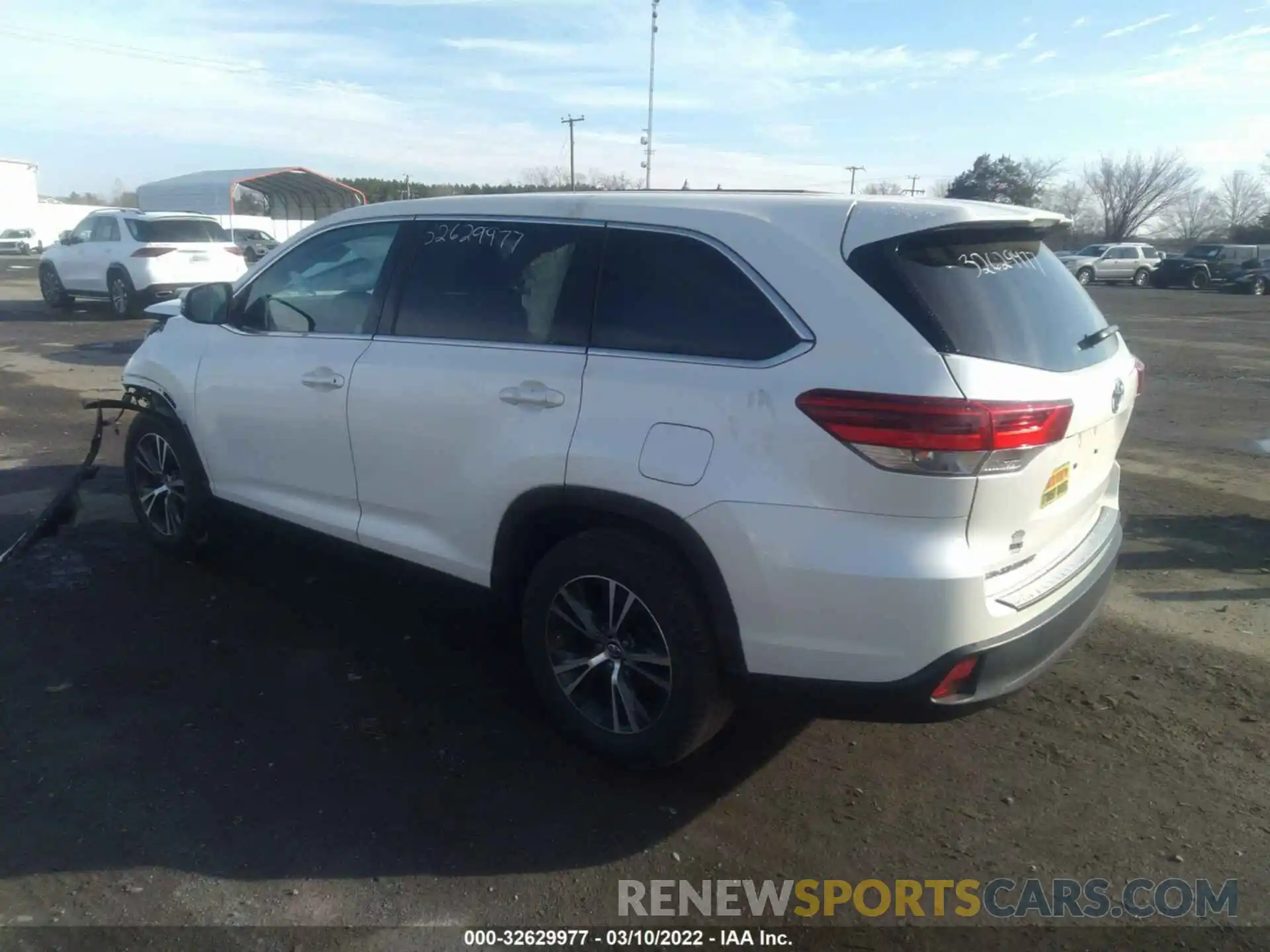 3 Фотография поврежденного автомобиля 5TDZARFH7KS049153 TOYOTA HIGHLANDER 2019