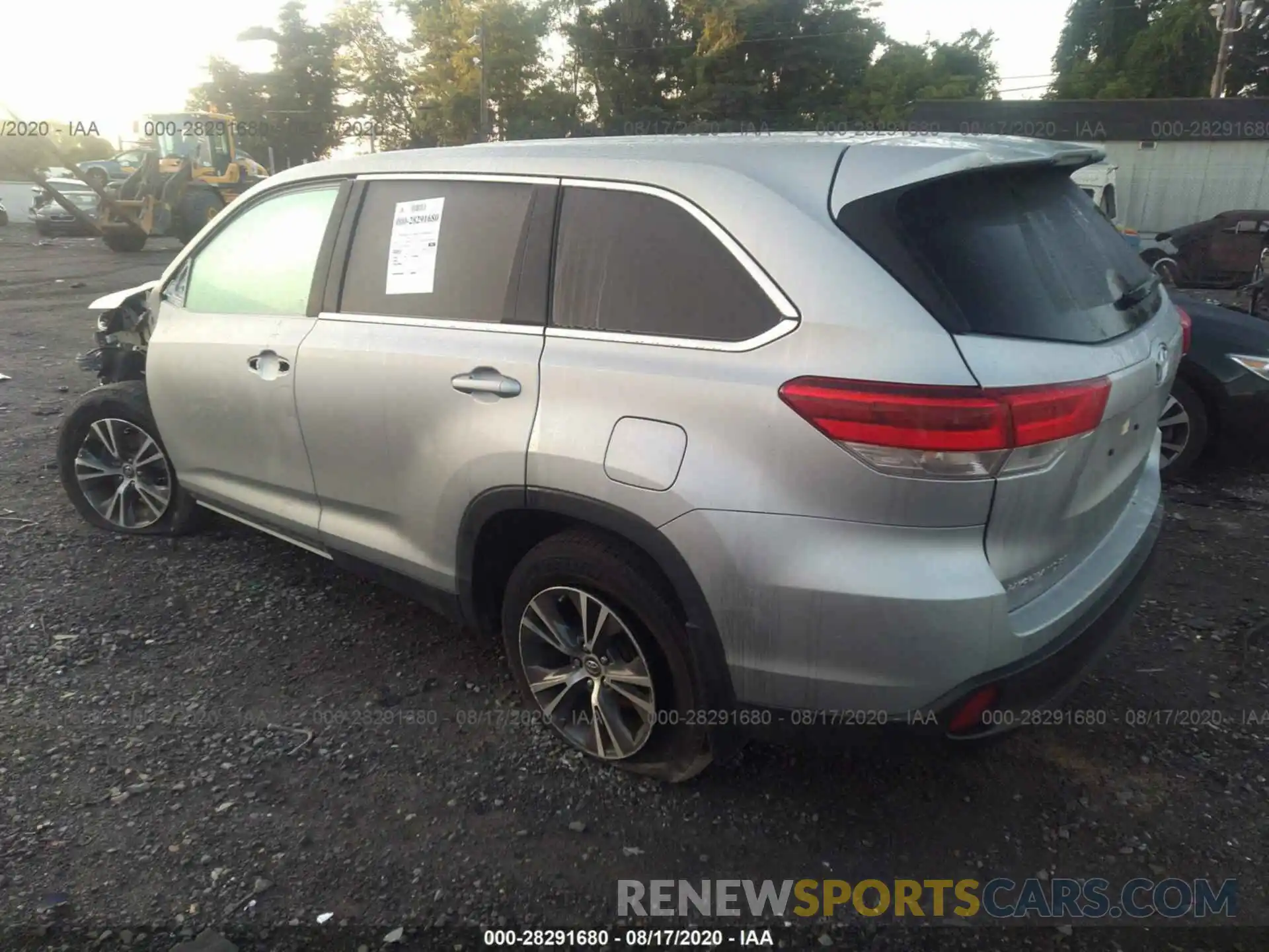 3 Photograph of a damaged car 5TDZARFH7KS049881 TOYOTA HIGHLANDER 2019