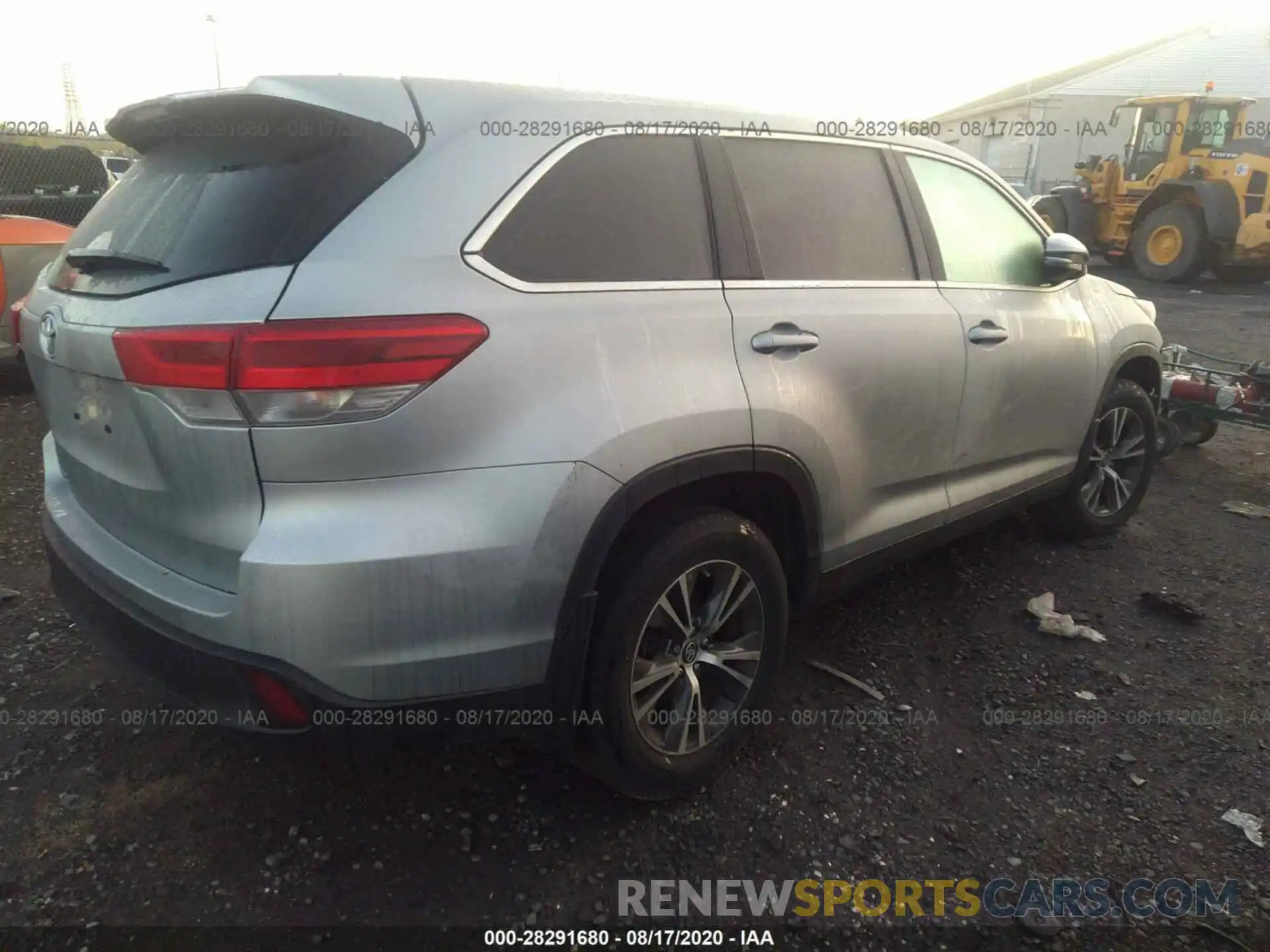 4 Photograph of a damaged car 5TDZARFH7KS049881 TOYOTA HIGHLANDER 2019