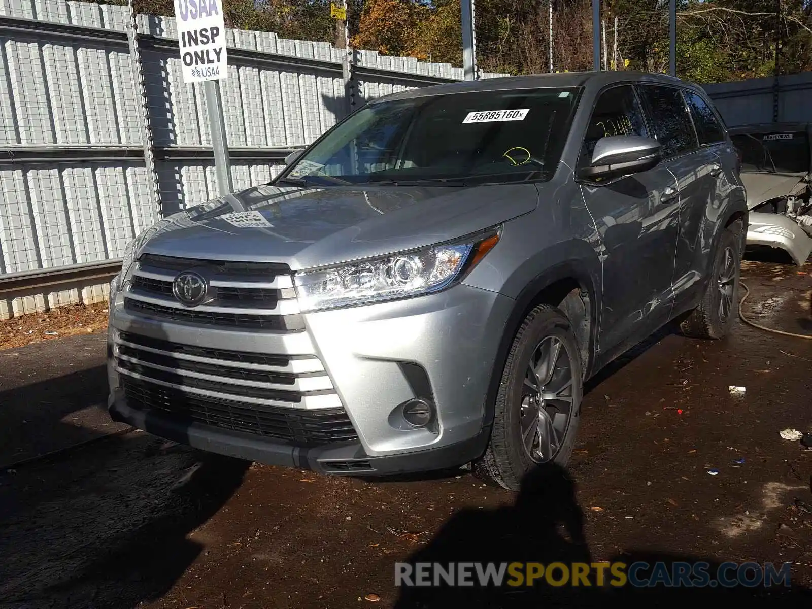 2 Photograph of a damaged car 5TDZARFH7KS050433 TOYOTA HIGHLANDER 2019