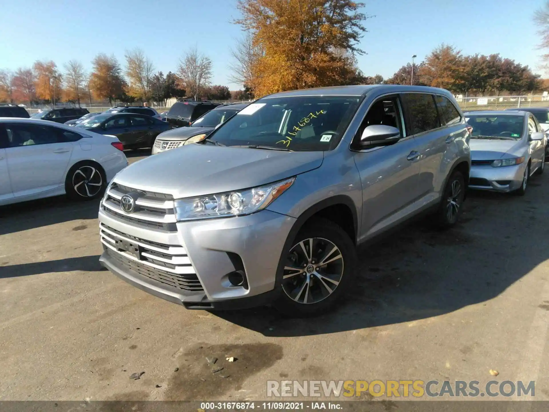 2 Photograph of a damaged car 5TDZARFH7KS052778 TOYOTA HIGHLANDER 2019