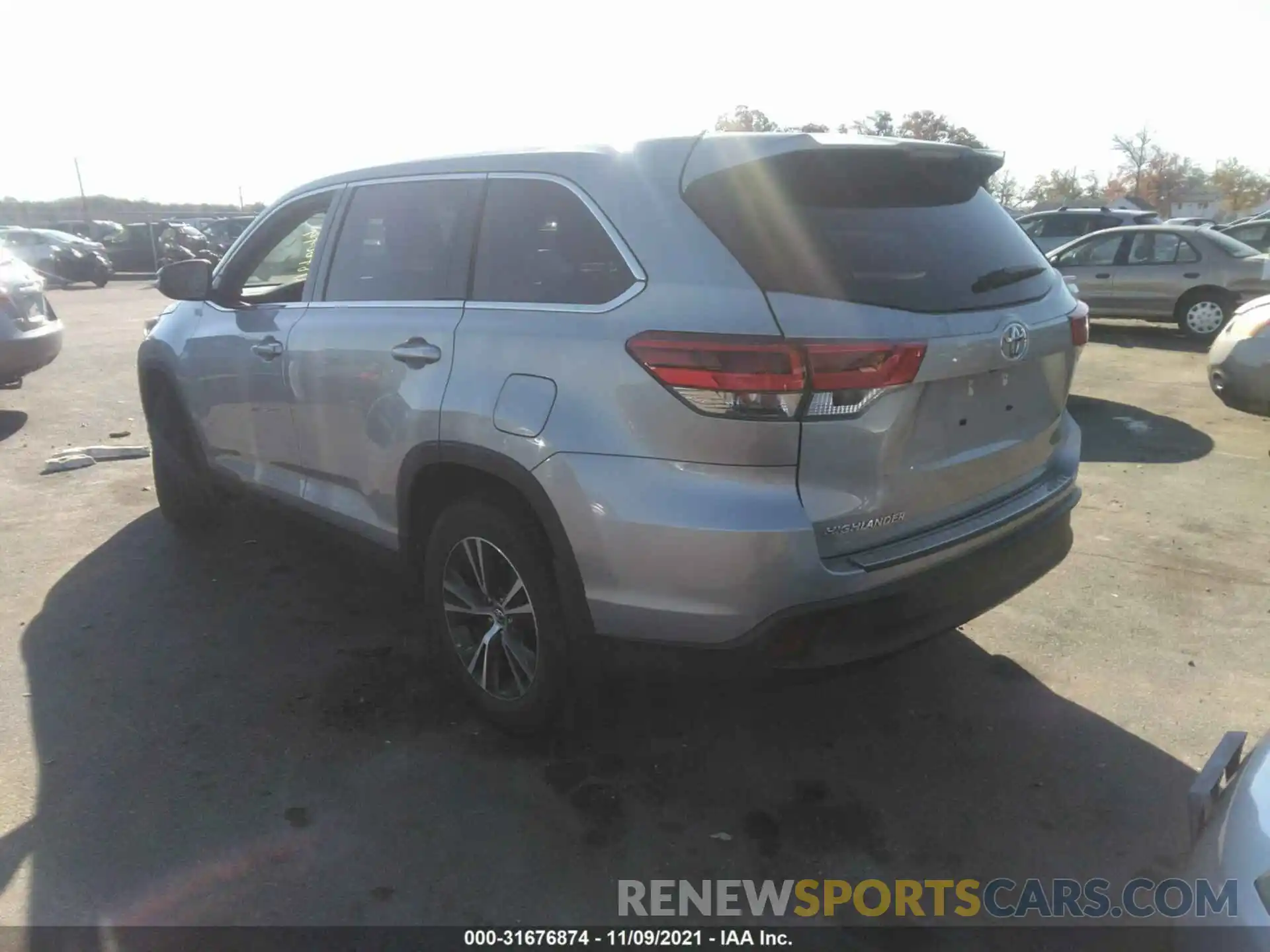 3 Фотография поврежденного автомобиля 5TDZARFH7KS052778 TOYOTA HIGHLANDER 2019