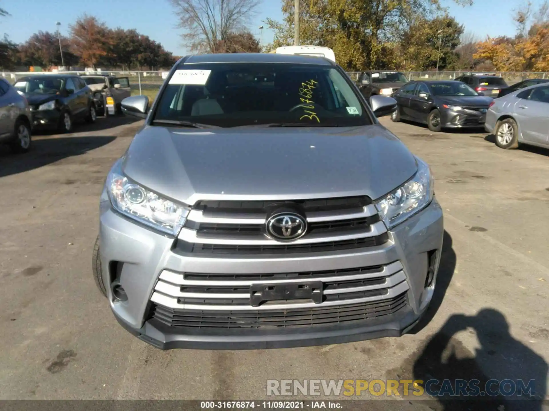 6 Photograph of a damaged car 5TDZARFH7KS052778 TOYOTA HIGHLANDER 2019