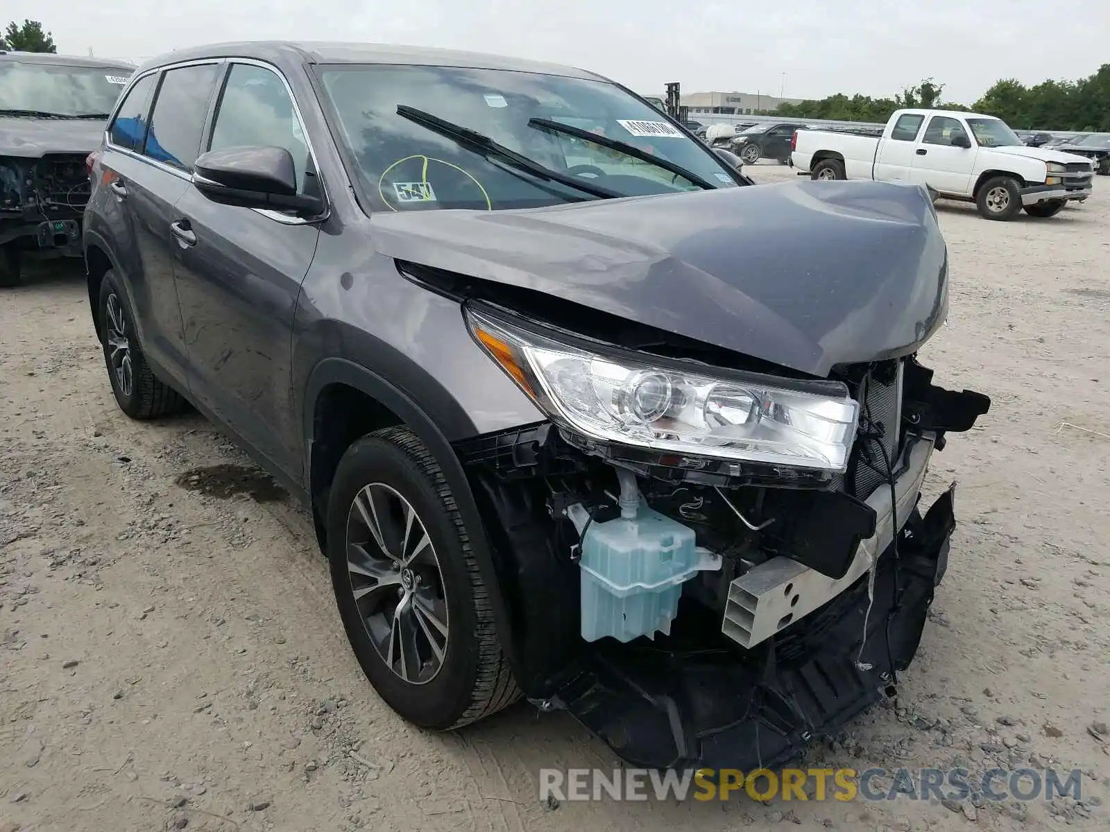 1 Photograph of a damaged car 5TDZARFH7KS052795 TOYOTA HIGHLANDER 2019