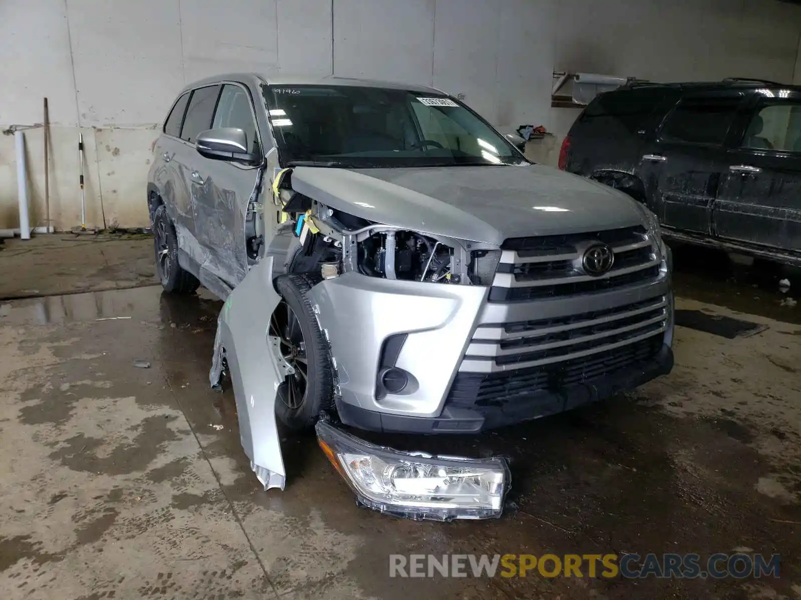 1 Photograph of a damaged car 5TDZARFH7KS053946 TOYOTA HIGHLANDER 2019