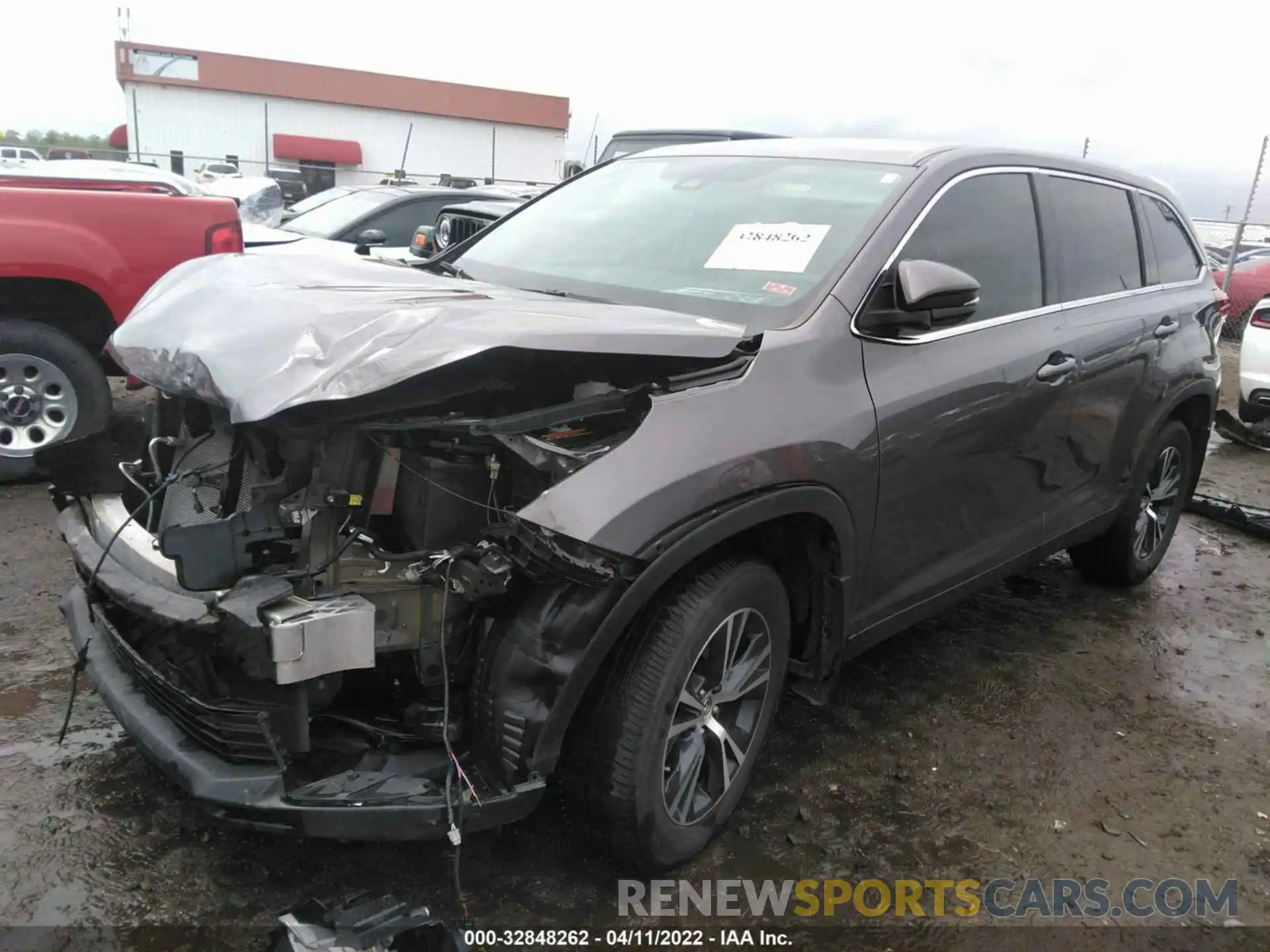 2 Photograph of a damaged car 5TDZARFH7KS055146 TOYOTA HIGHLANDER 2019