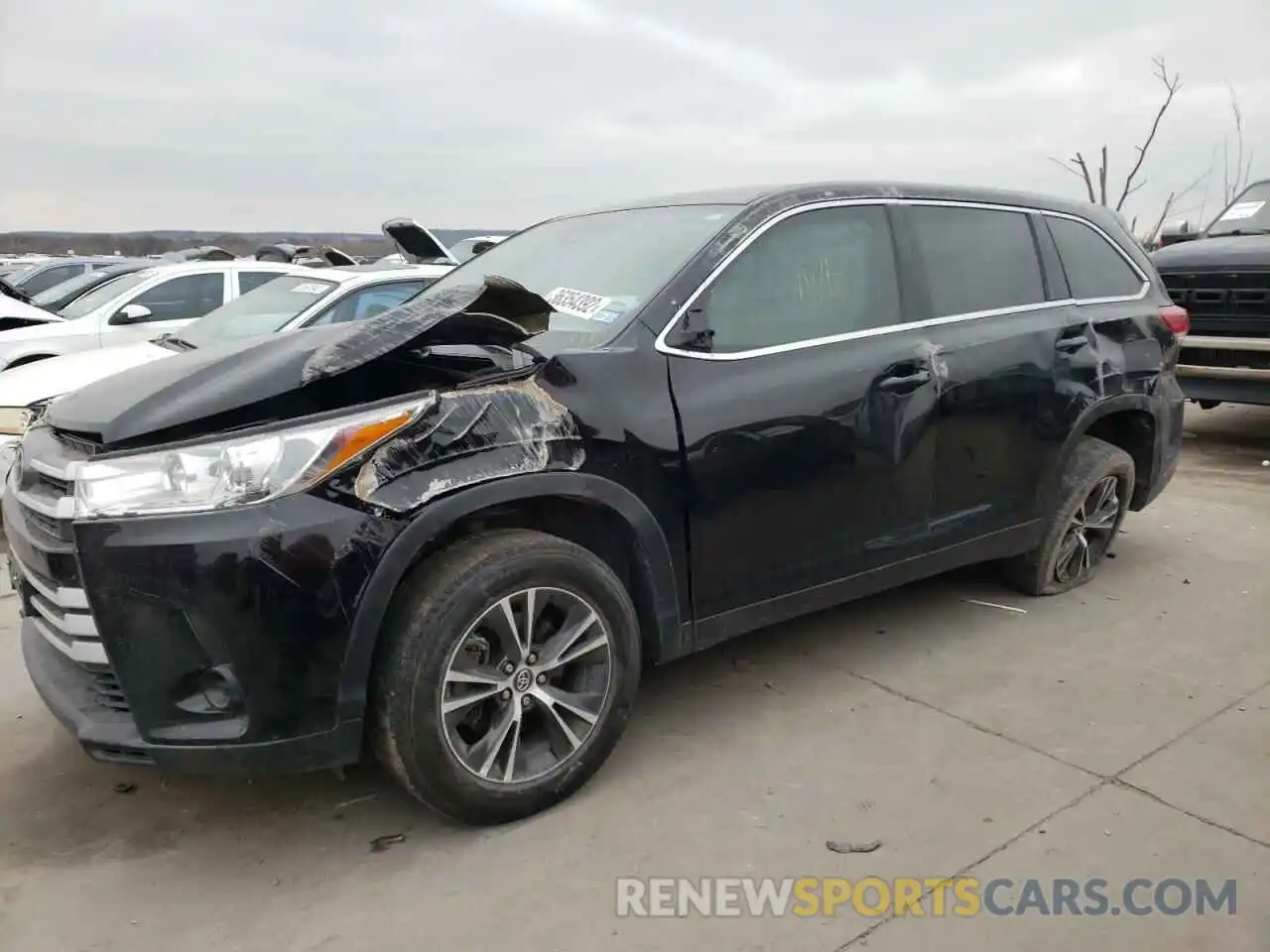 9 Photograph of a damaged car 5TDZARFH7KS058306 TOYOTA HIGHLANDER 2019