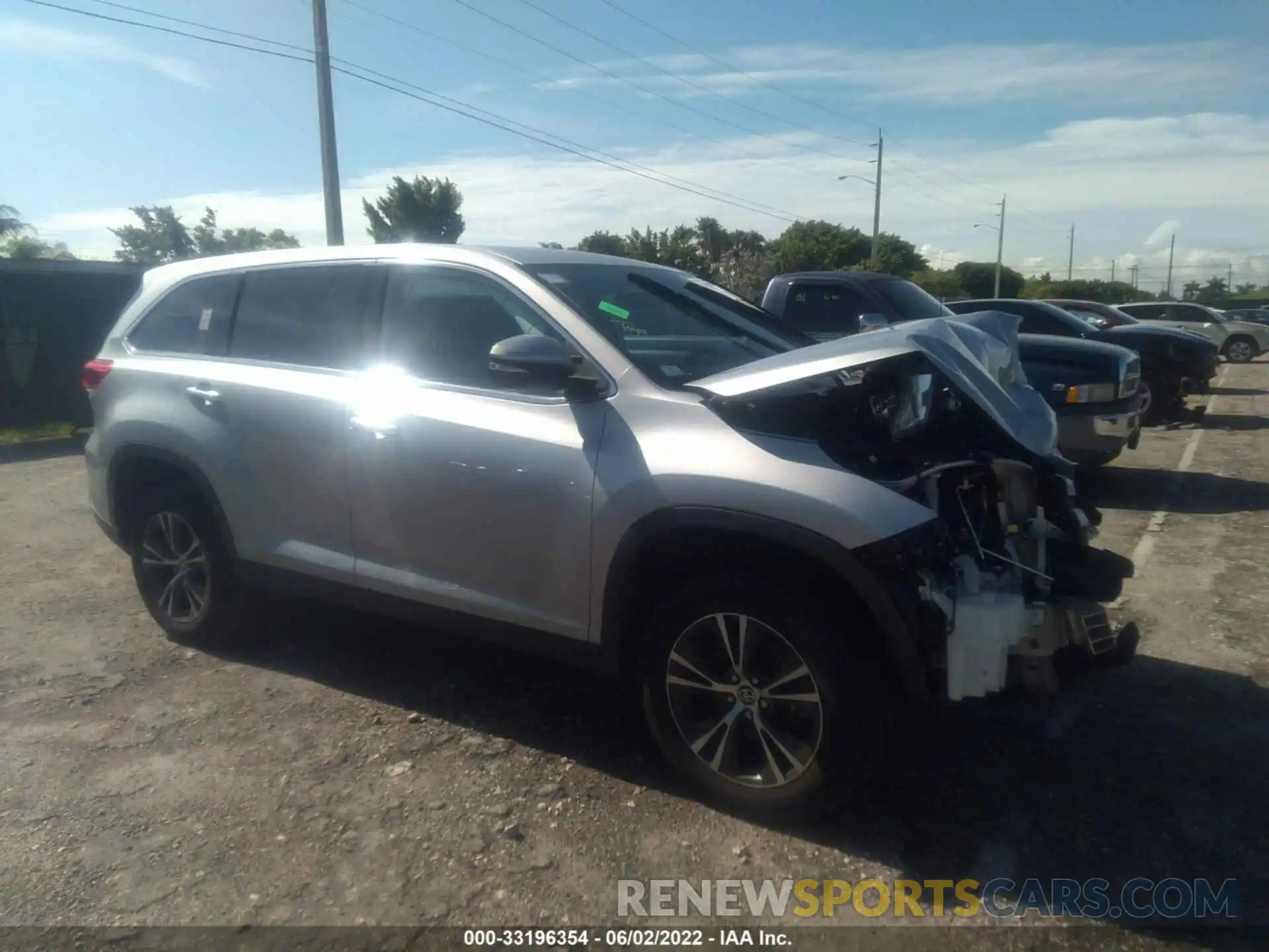 1 Photograph of a damaged car 5TDZARFH7KS061724 TOYOTA HIGHLANDER 2019