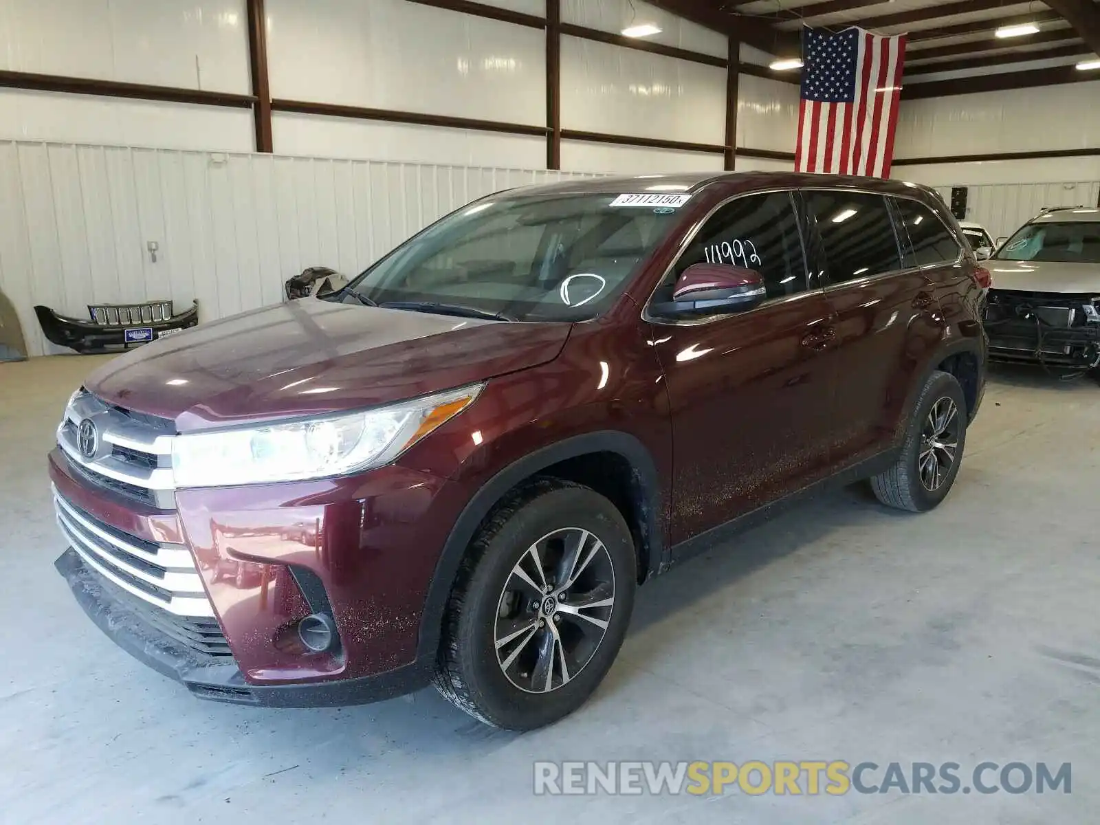 2 Photograph of a damaged car 5TDZARFH8KS044687 TOYOTA HIGHLANDER 2019