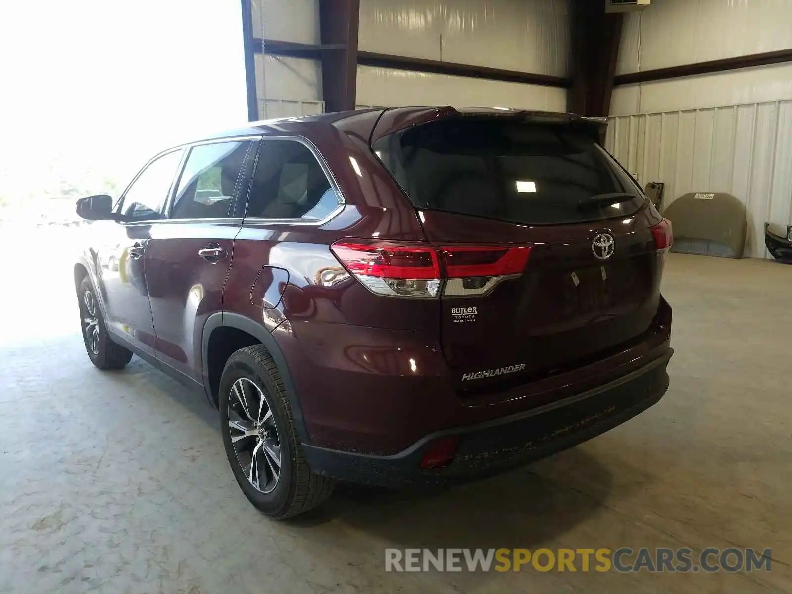 3 Photograph of a damaged car 5TDZARFH8KS044687 TOYOTA HIGHLANDER 2019