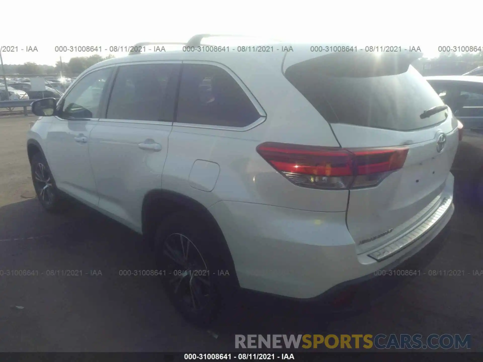 3 Фотография поврежденного автомобиля 5TDZARFH8KS044883 TOYOTA HIGHLANDER 2019