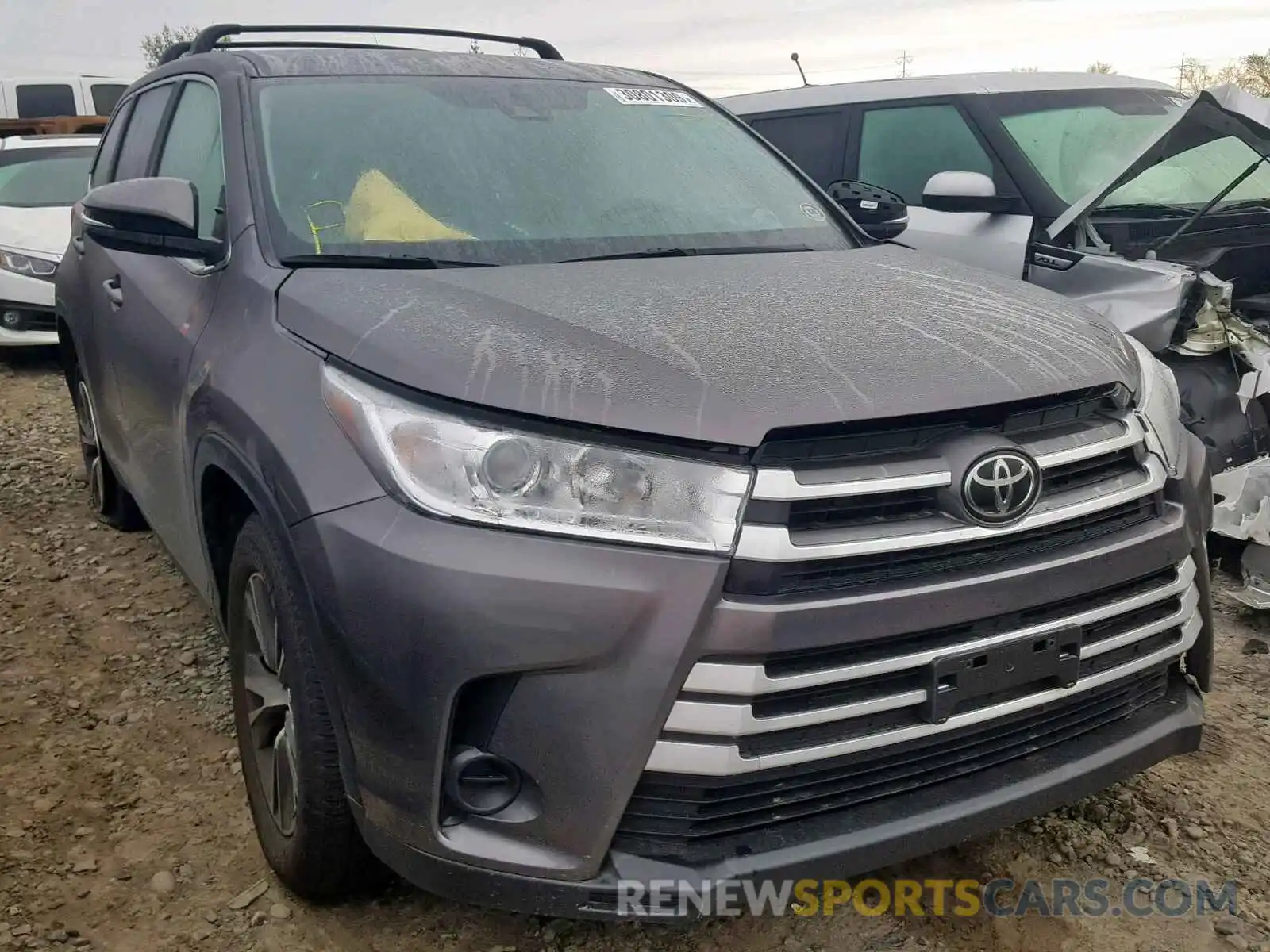 1 Photograph of a damaged car 5TDZARFH8KS045208 TOYOTA HIGHLANDER 2019