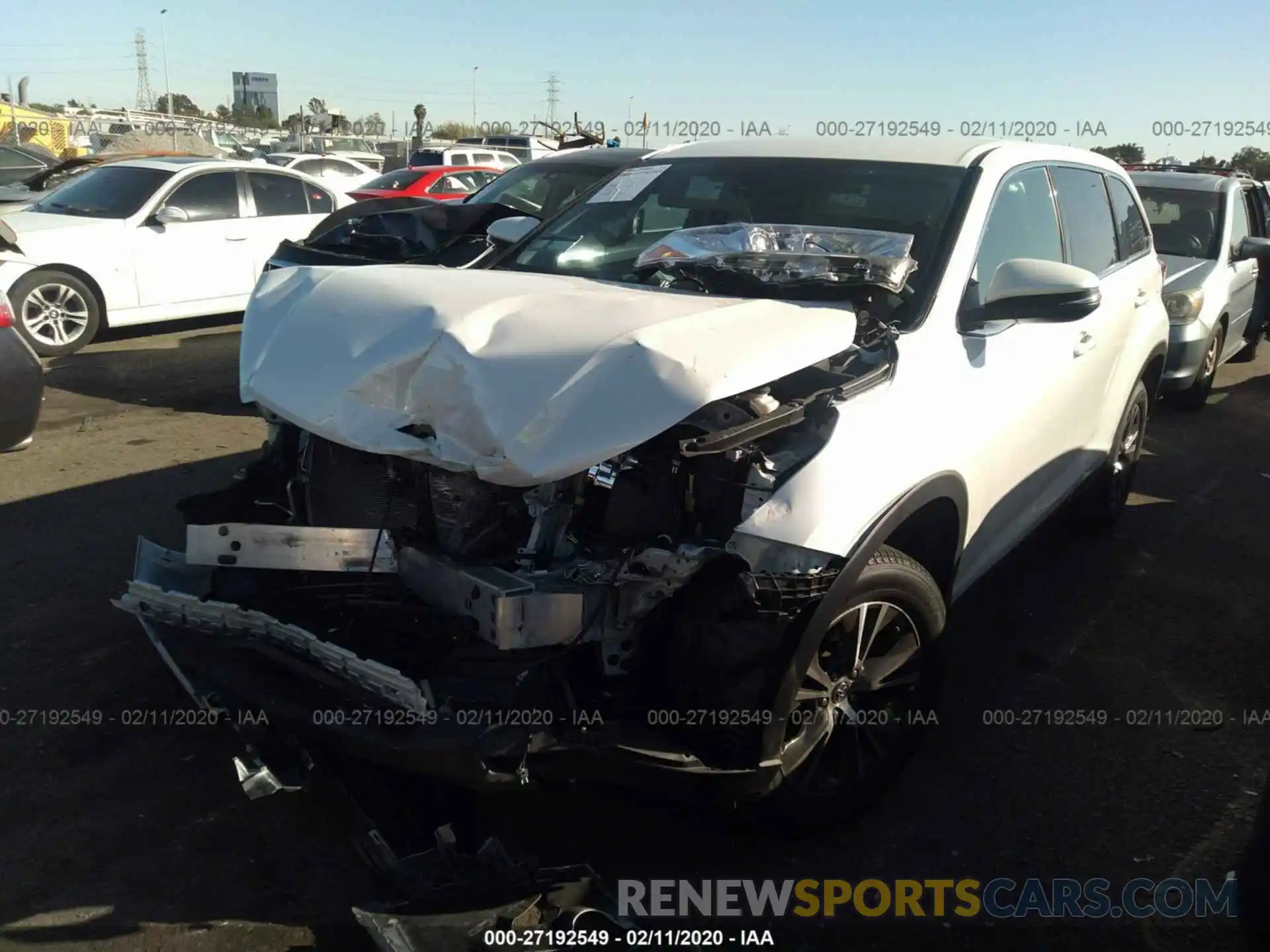 2 Photograph of a damaged car 5TDZARFH8KS047590 TOYOTA HIGHLANDER 2019