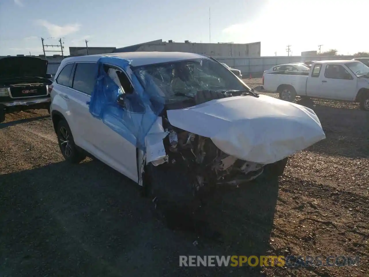 1 Photograph of a damaged car 5TDZARFH8KS047640 TOYOTA HIGHLANDER 2019