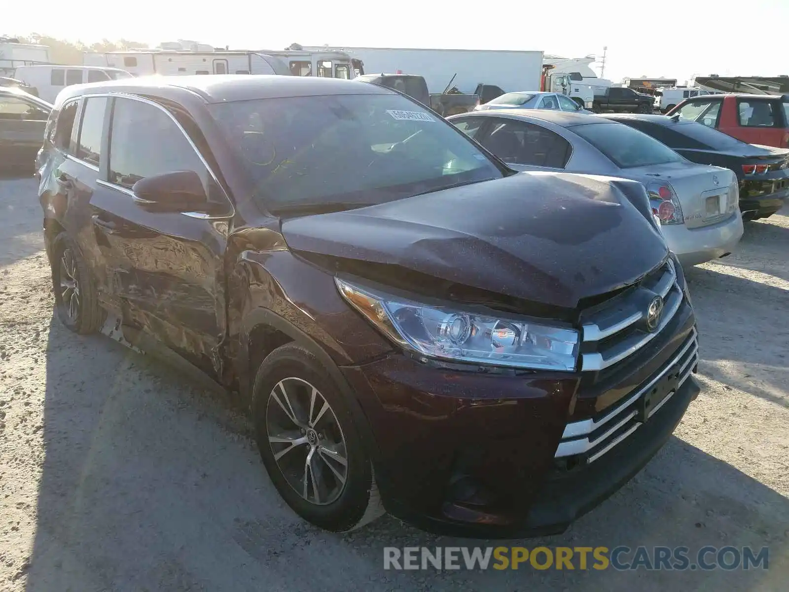 1 Photograph of a damaged car 5TDZARFH8KS055219 TOYOTA HIGHLANDER 2019