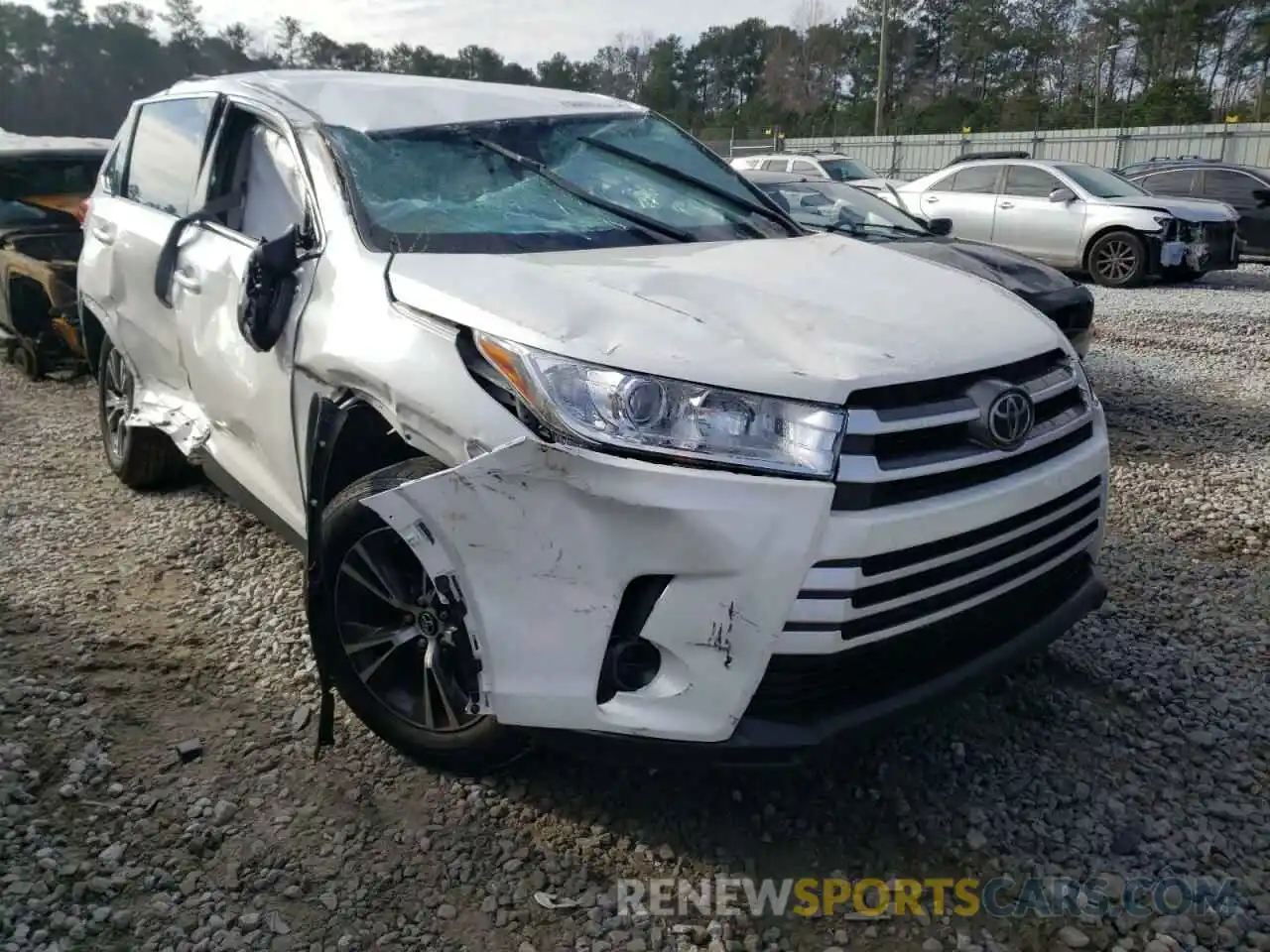 1 Photograph of a damaged car 5TDZARFH8KS056662 TOYOTA HIGHLANDER 2019